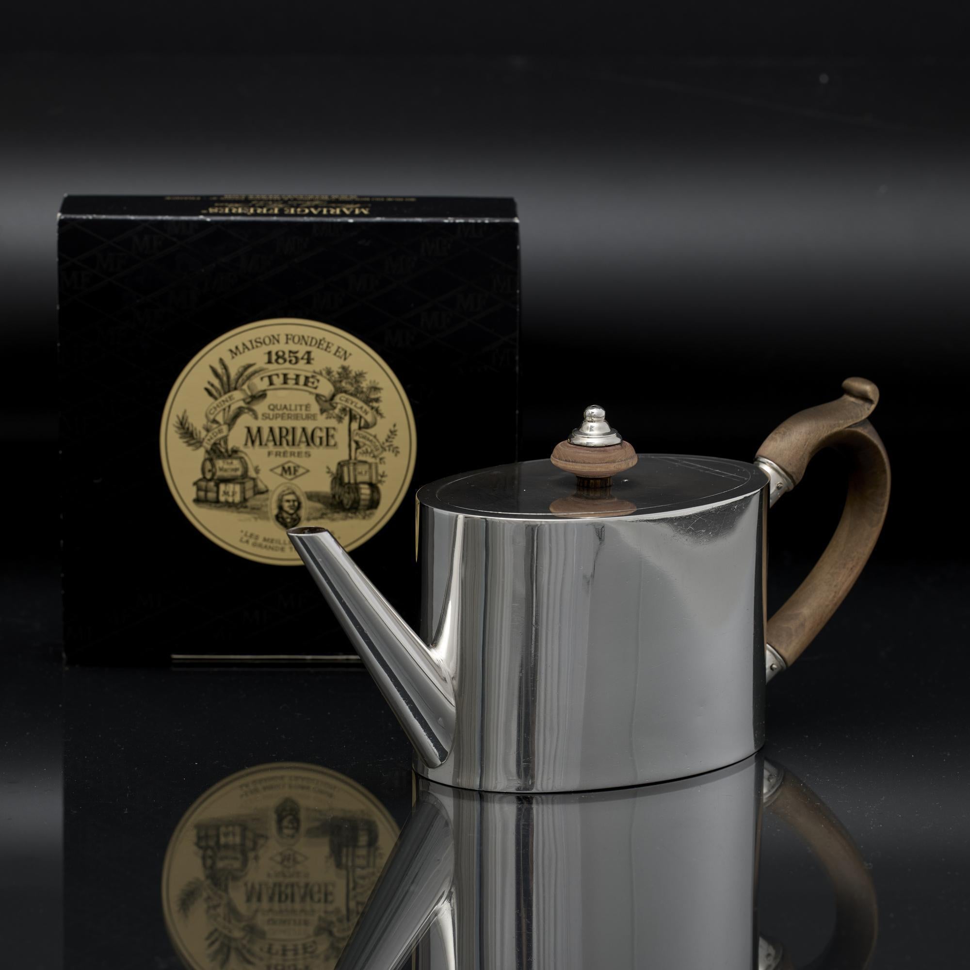 Victorian silver bachelor teapot 2