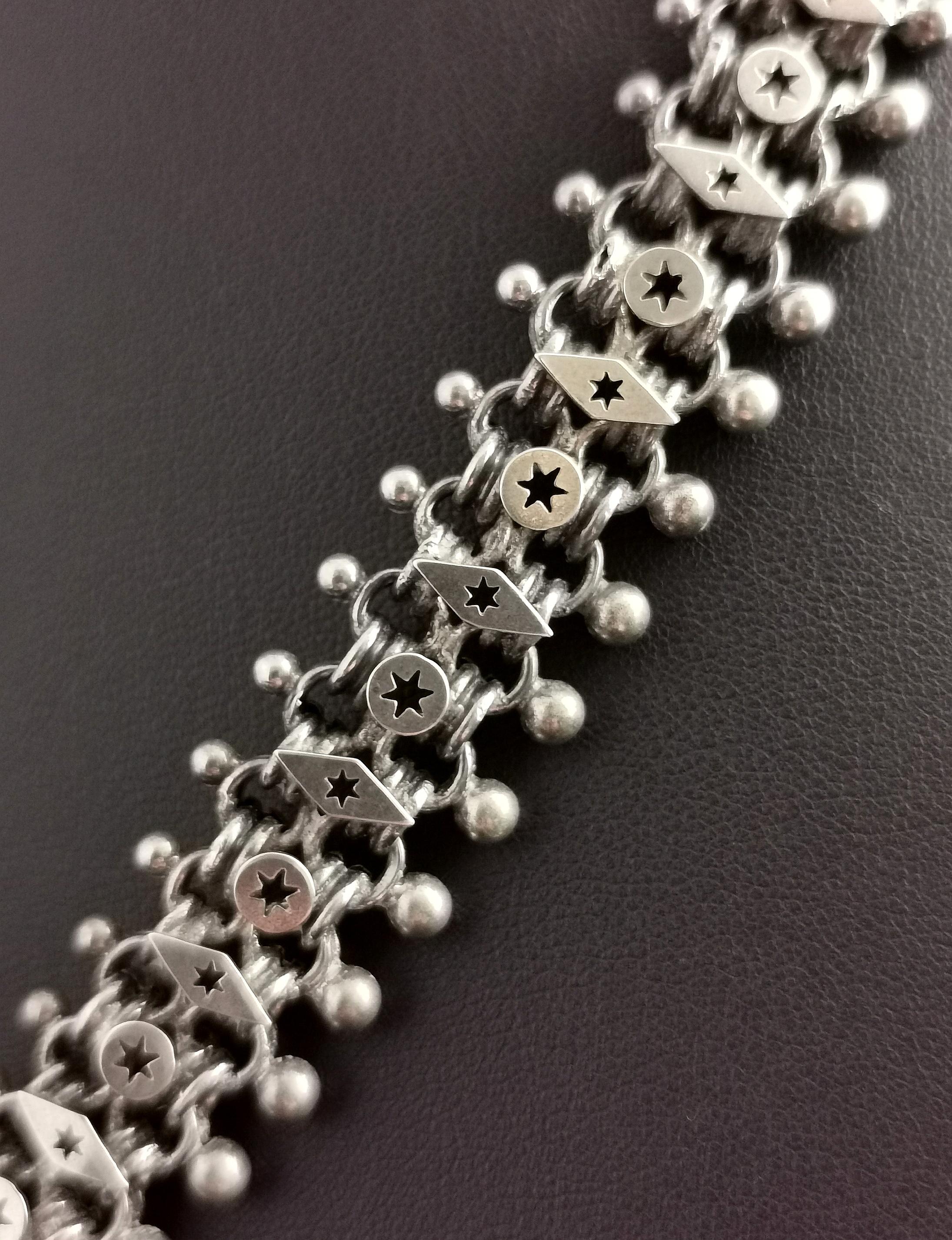 Victorian Silver Book Chain Necklace, Aesthetic Era In Good Condition In NEWARK, GB