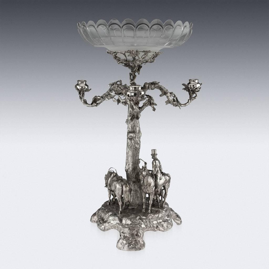 Victorian Silver Candelabrum Centrepiece, Robert Hennell, circa 1873 In Good Condition For Sale In Royal Tunbridge Wells, Kent