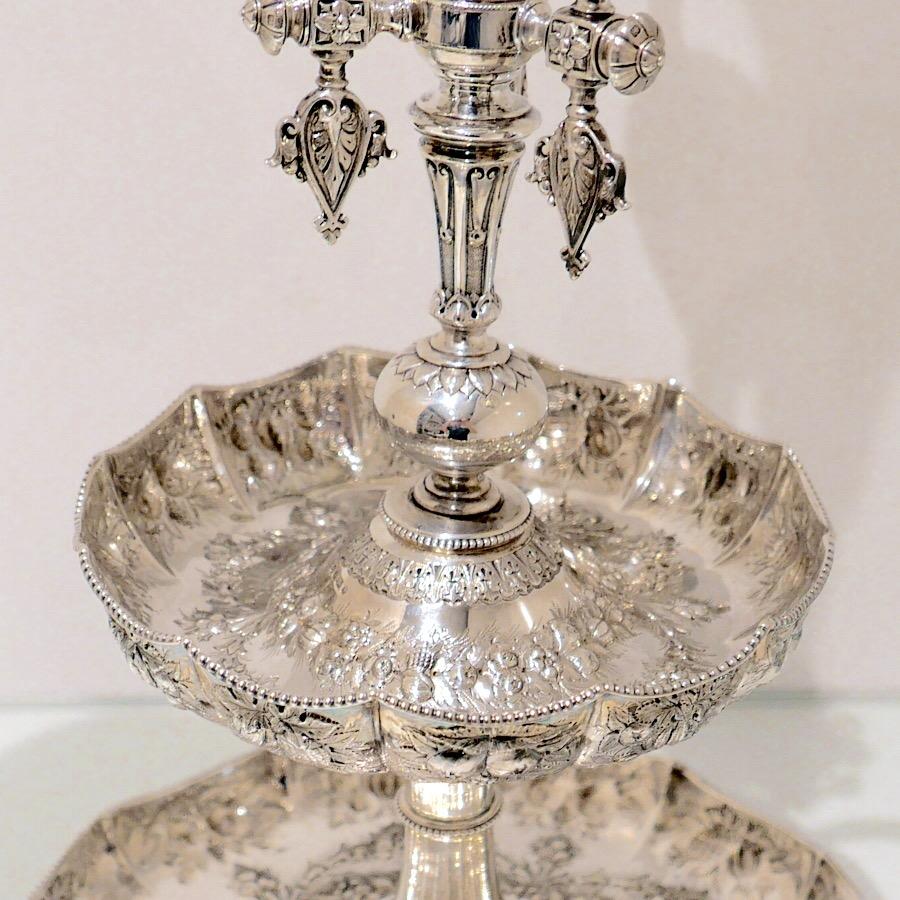 Victorian Silver Centrepiece Sheffield 1875 John Frederick Fenton & Frank Fenton In Good Condition For Sale In 53-64 Chancery Lane, London