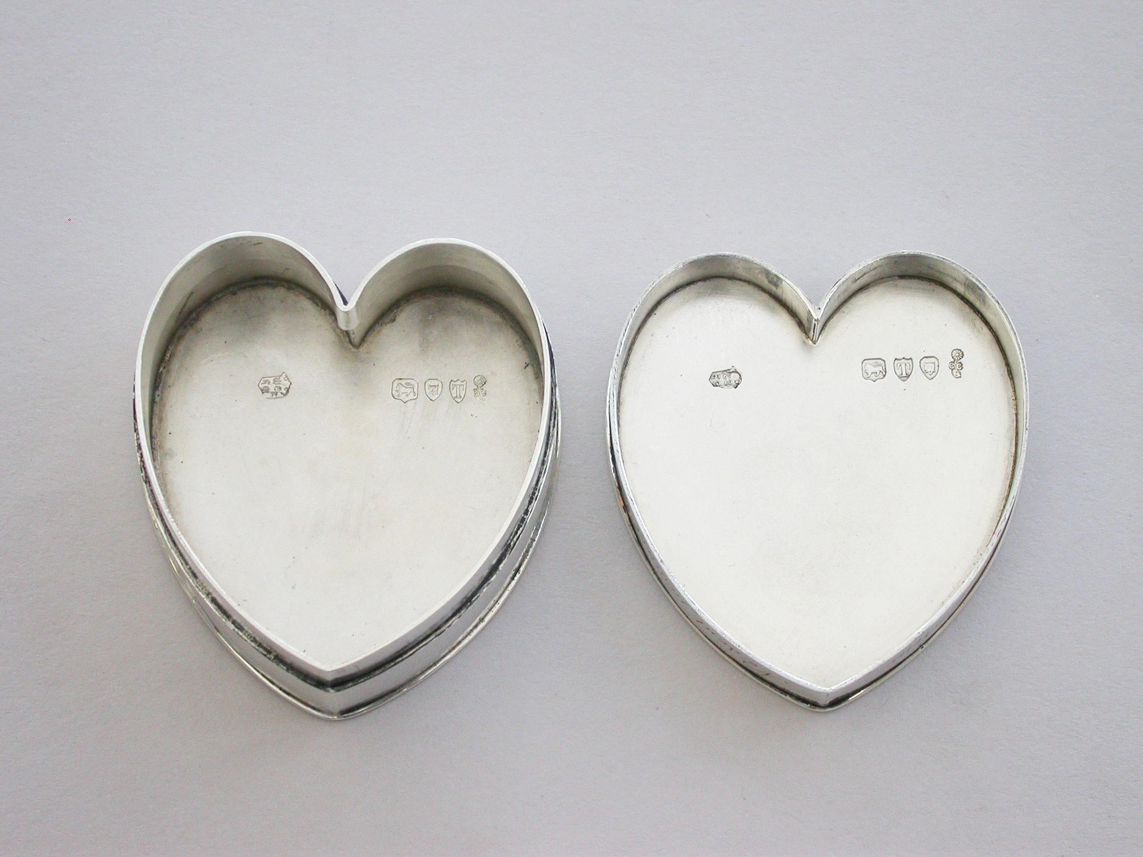 Victorian Silver & Enamel Heart Shaped Pill Box, by Child & Child, London, 1894 For Sale 7