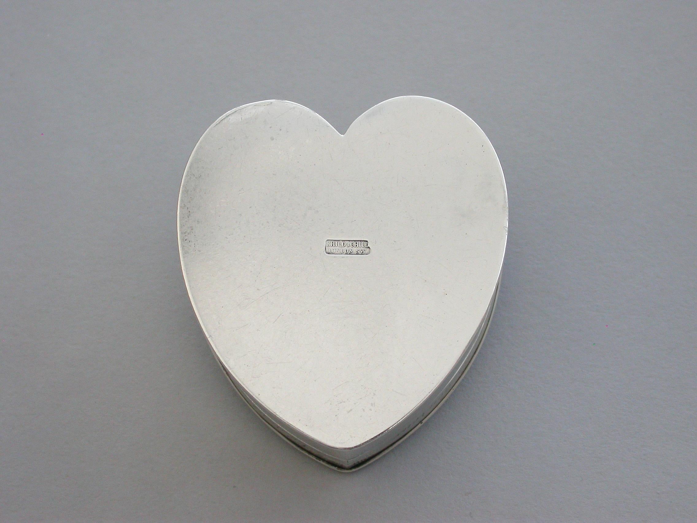Victorian Silver & Enamel Heart Shaped Pill Box, by Child & Child, London, 1894 For Sale 4