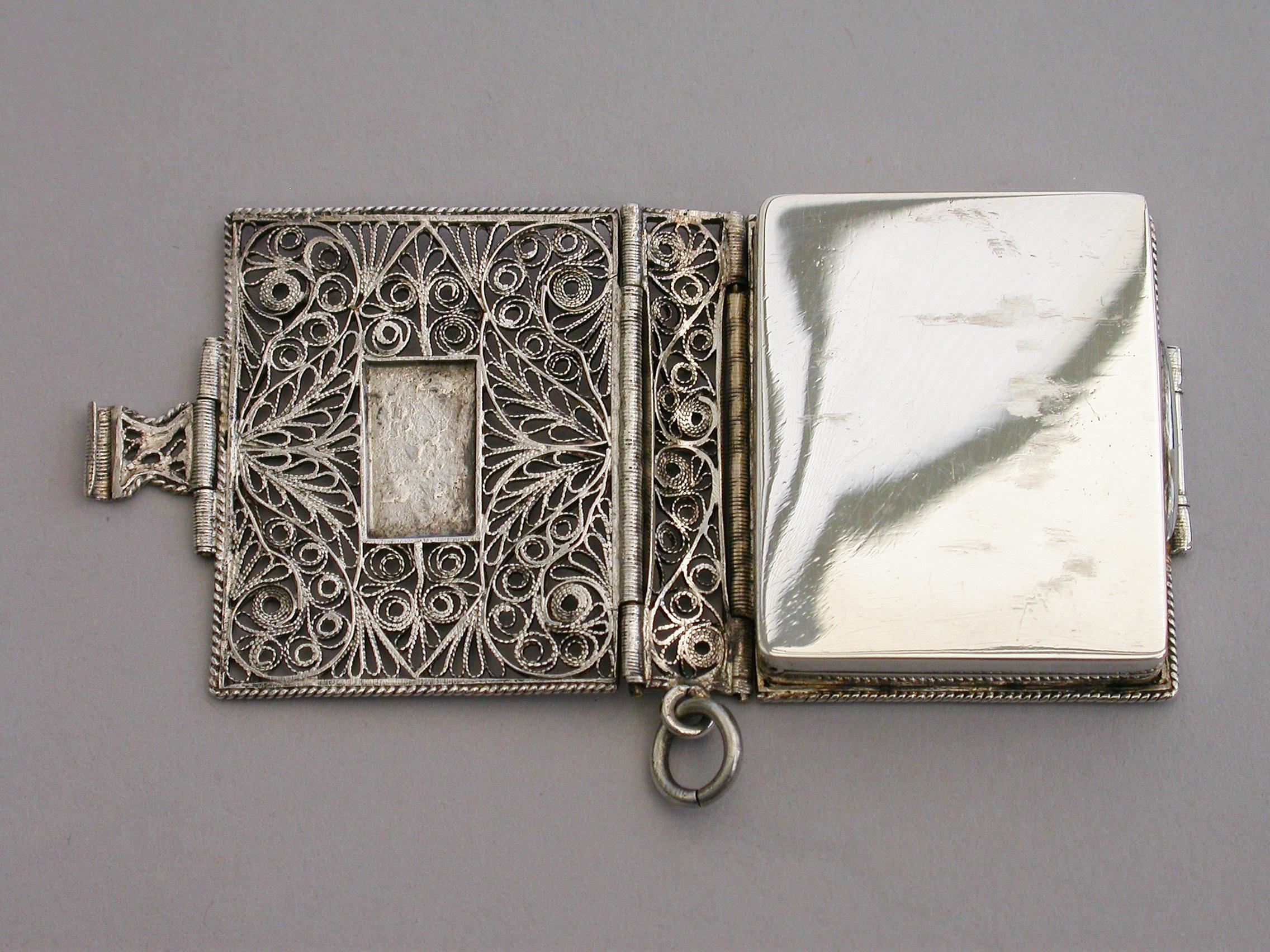 Victorian Silver Family Bible Vinaigrette, by George Unite, Birmingham, 1880 2