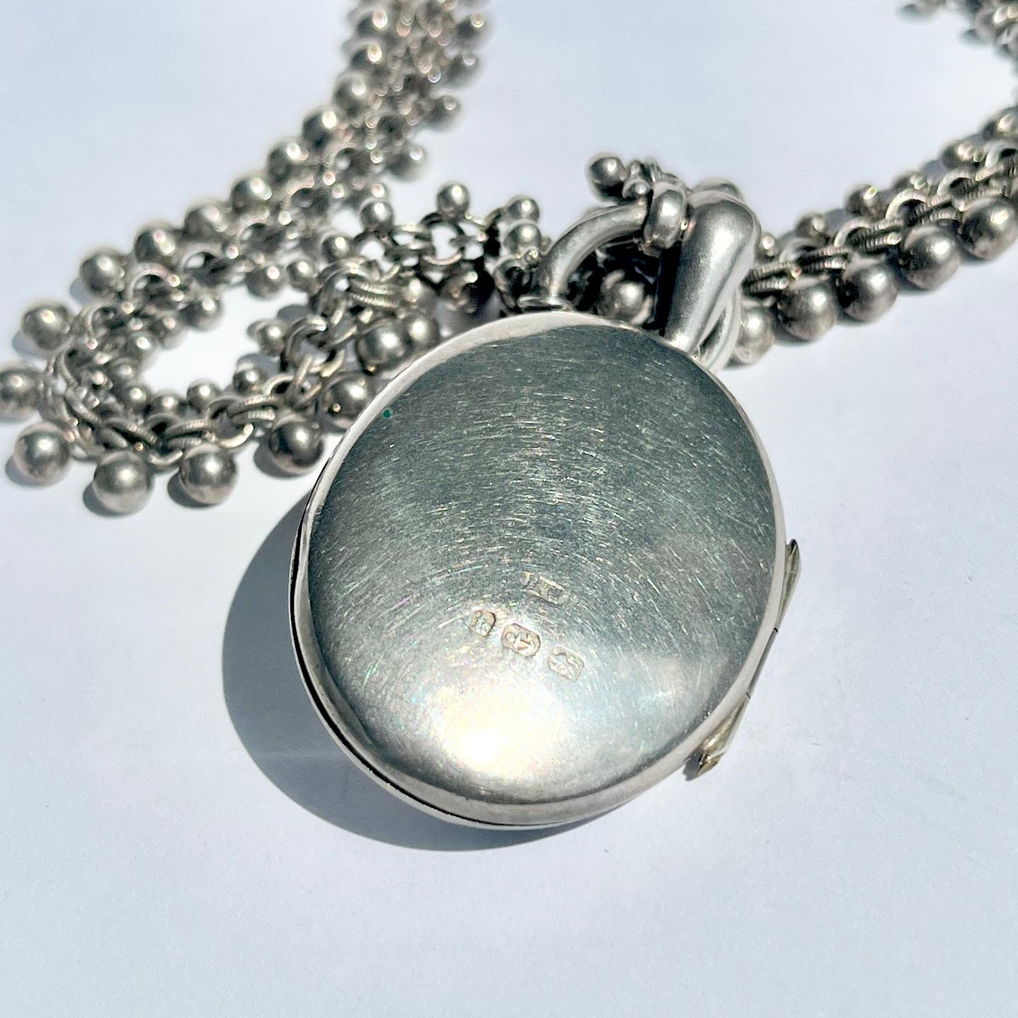 Victorian Silver Locket and Fancy Necklace In Good Condition For Sale In Chipping Campden, GB