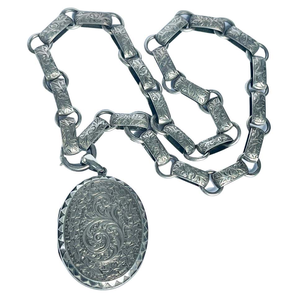 Triple locket necklace Clearance