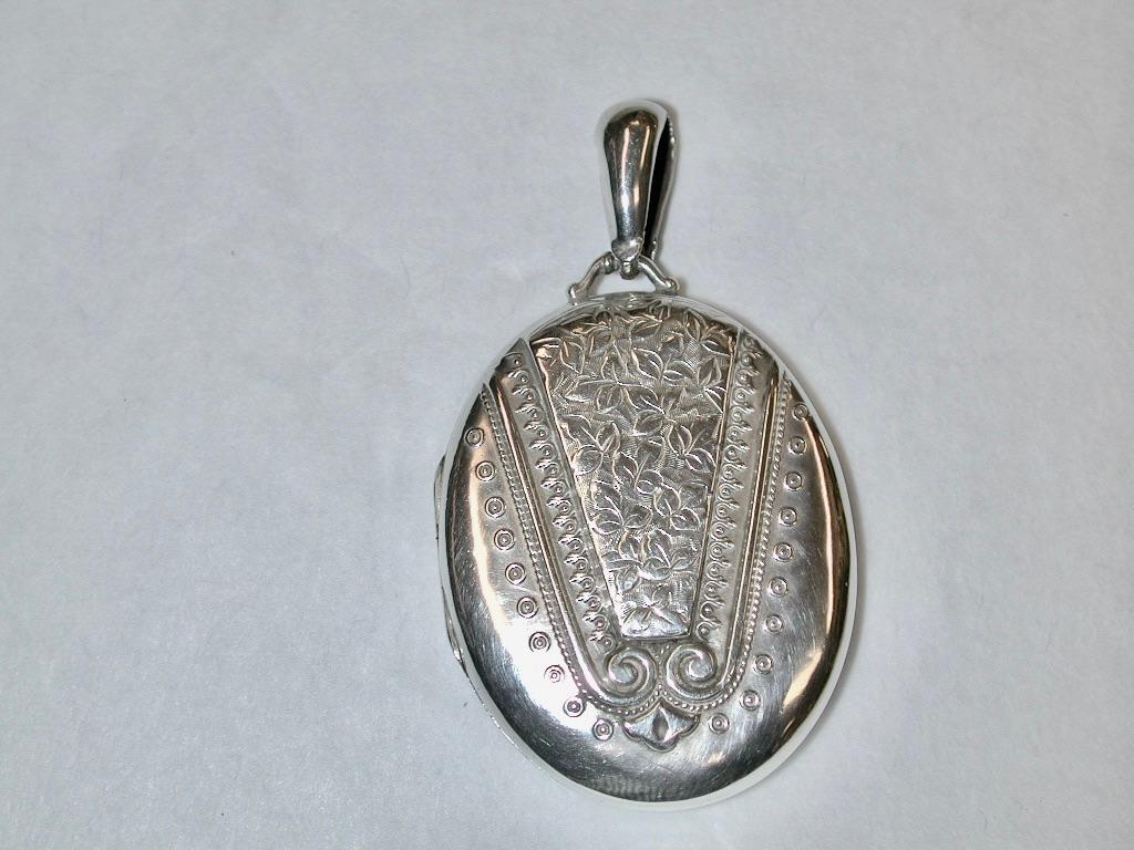 Victorian Silver Locket & Collar, Dated 1883, Birmingham 2