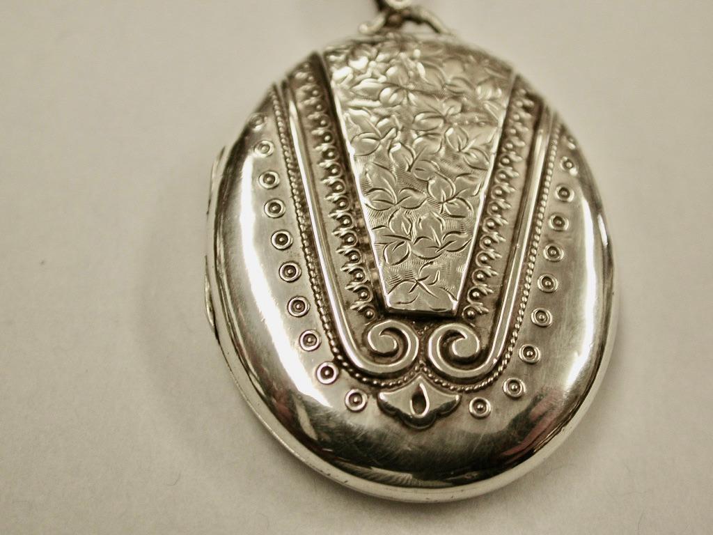 Victorian Silver Locket & Collar, Dated 1883, Birmingham 4