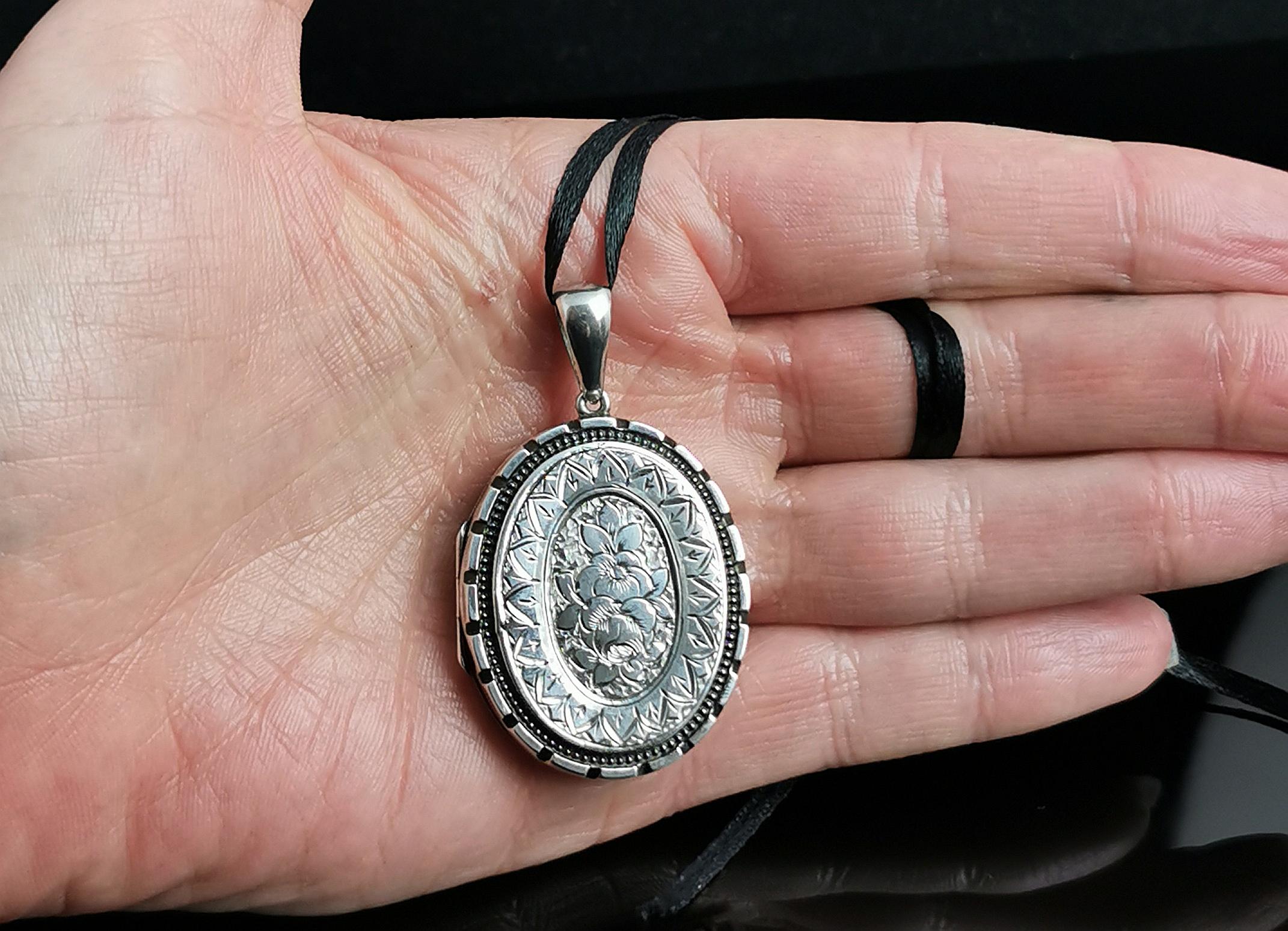 Women's Victorian Silver Locket Pendant, Ivy and Floral Engraved