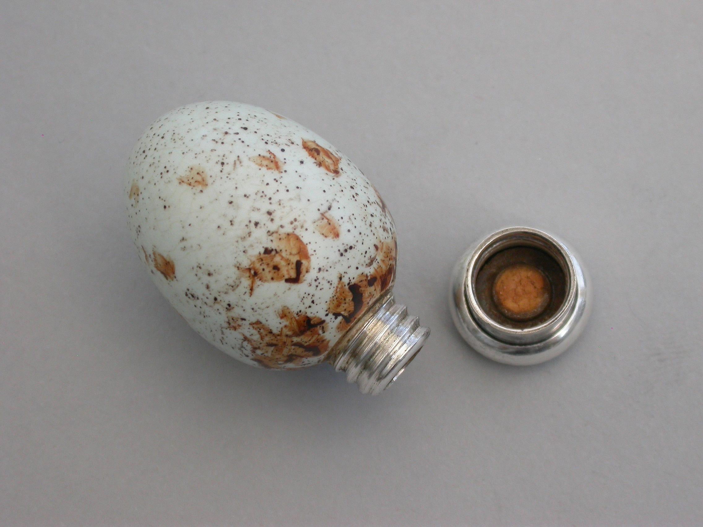 Victorian Silver & MacIntyre Ceramic Marsh Warblers Egg Scent Bottle, 1886 For Sale 3
