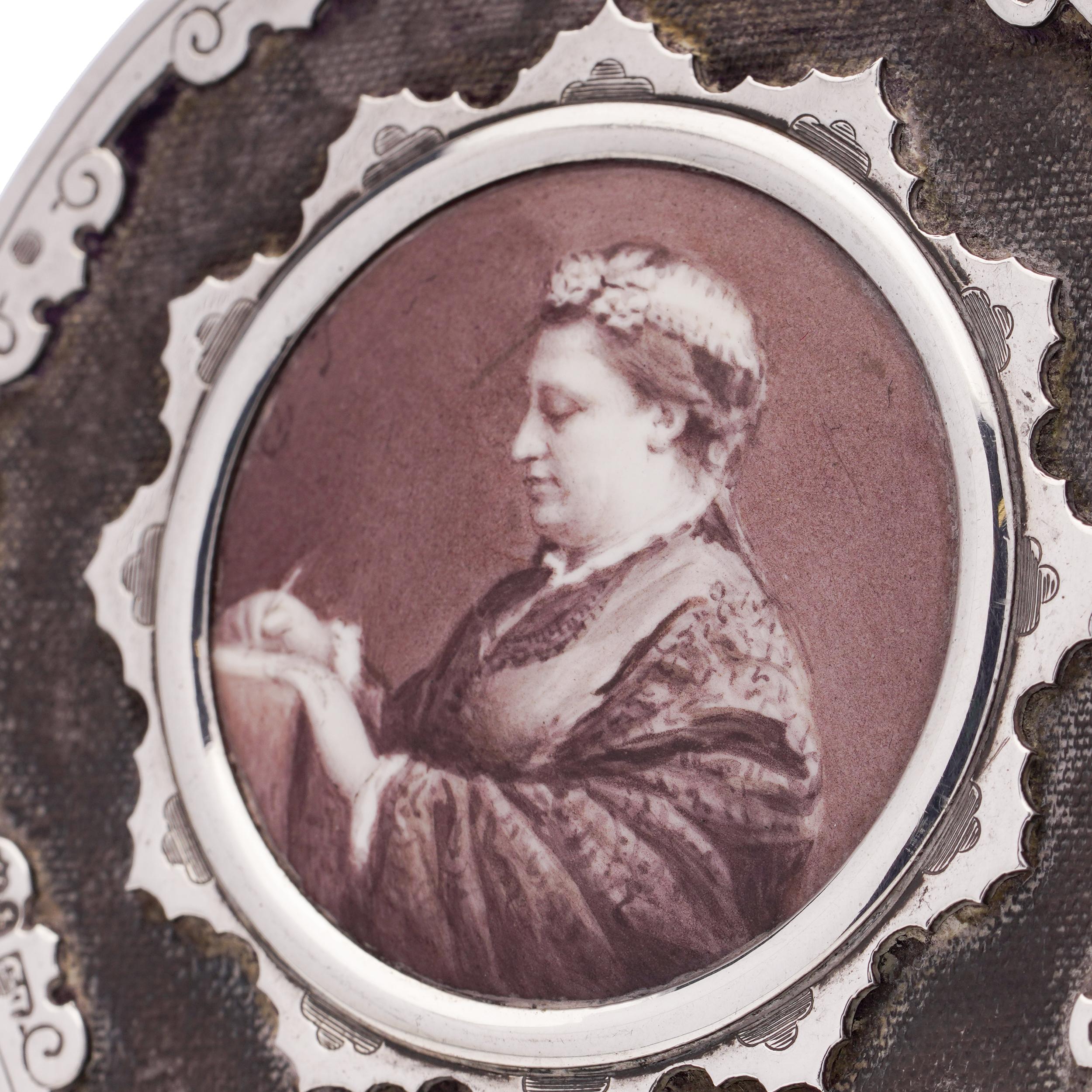  Victorian silver miniature Picture Frame For Sale 3