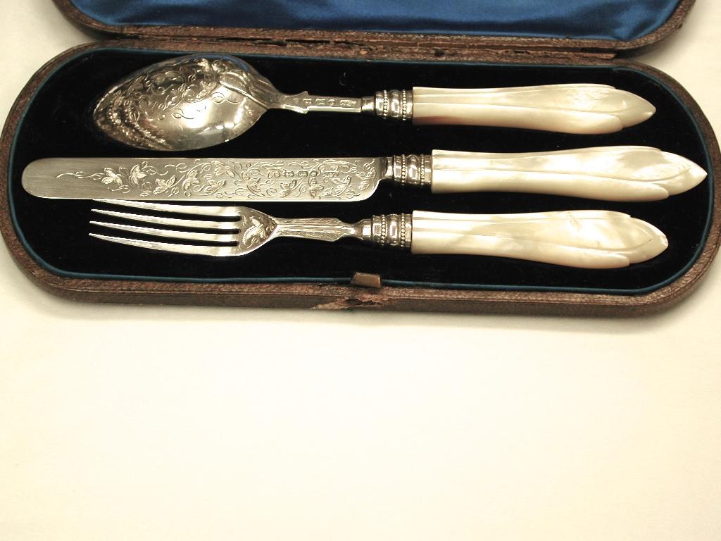 Victorian silver and mother of pearl childs knife fork and spoon set, 1867
Made by Hilliard & Thomason of Sheffield.
Nicely carved mother of pearl, very slight chip on end of fork.
Good quality engraving with no wear.
Box is included free in the