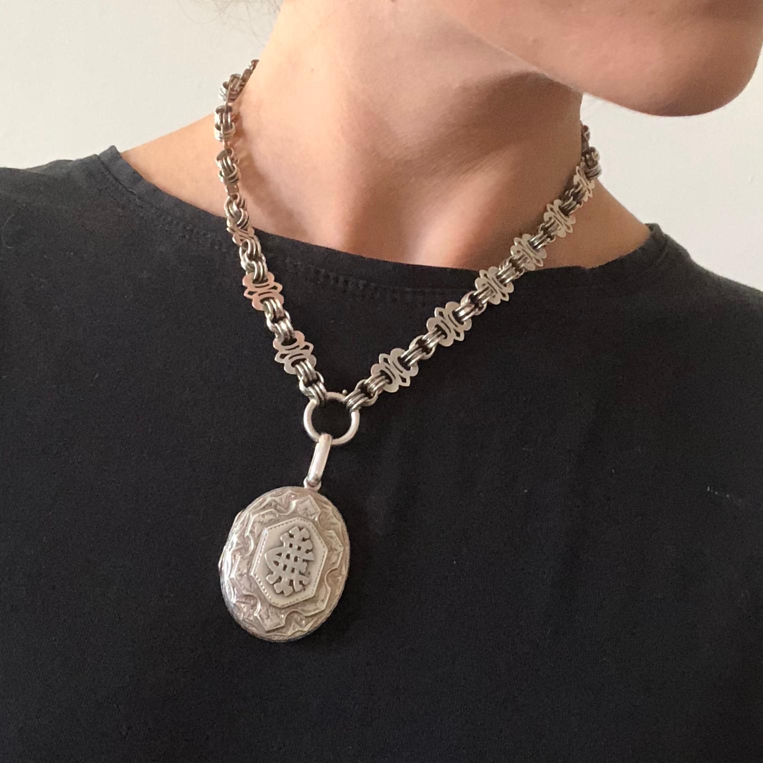 Women's Victorian Silver Ornate Necklace and Locket