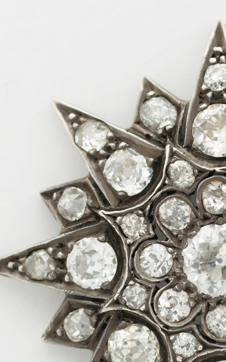 Victorien Boucles d'oreilles victoriennes en argent sur or et grappe de diamants étoilés de 7,50 carats, années 1850 en vente