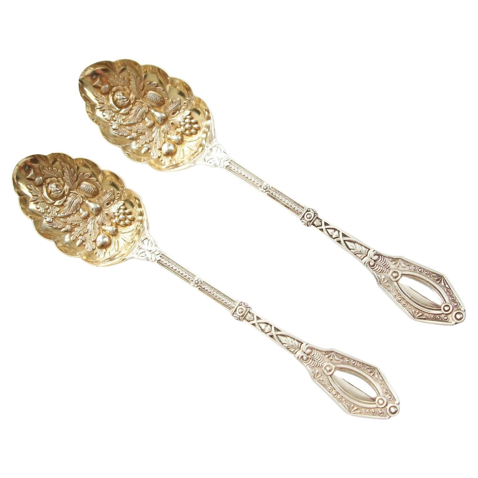 Victorian Silver Plate Berry Serving Spoons, Leather Case, U.K., 1878