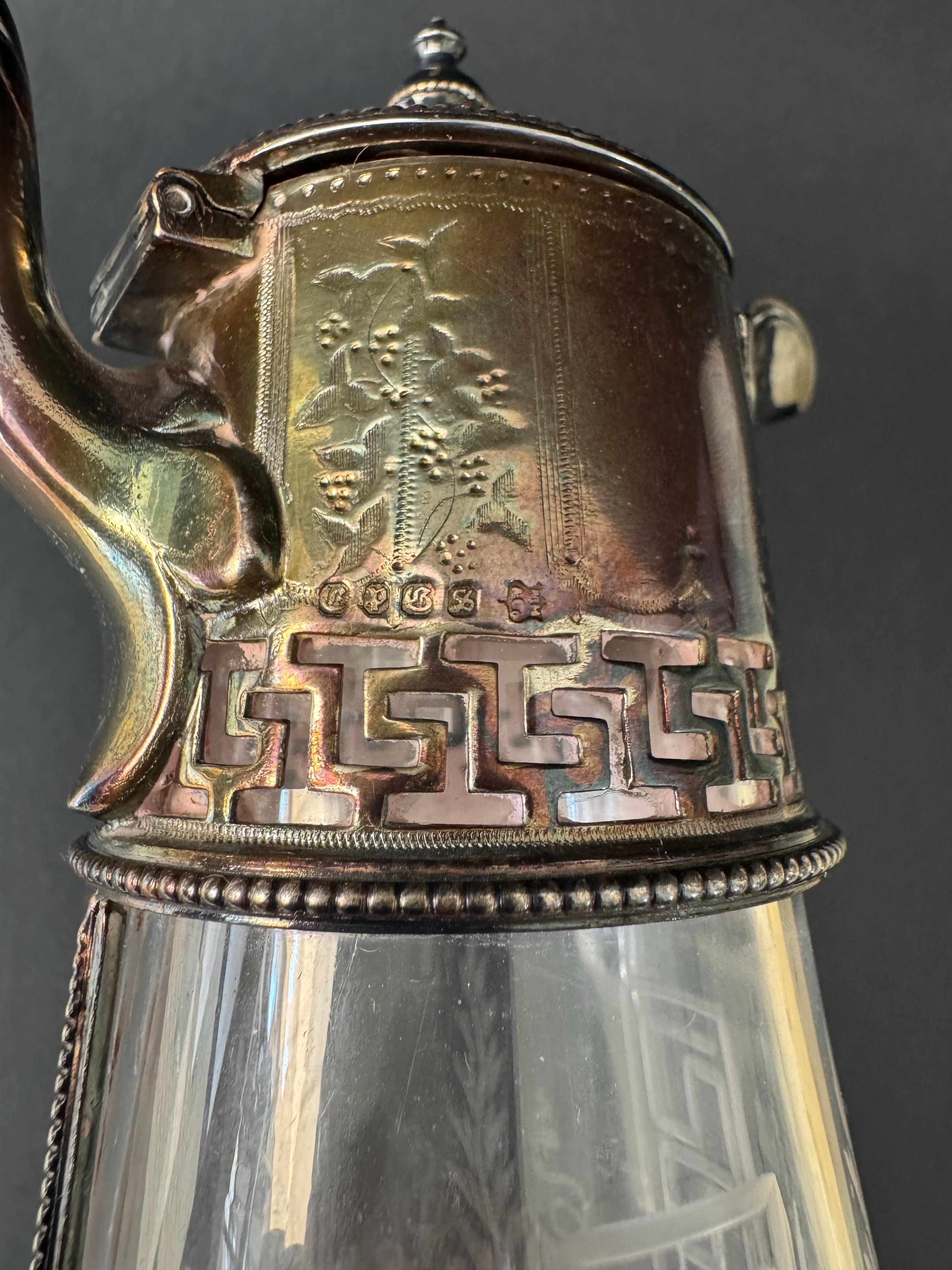 Brocca da Claret vittoriana in argento e vetro acidato, Inghilterra, fine XIX secolo in vendita 3