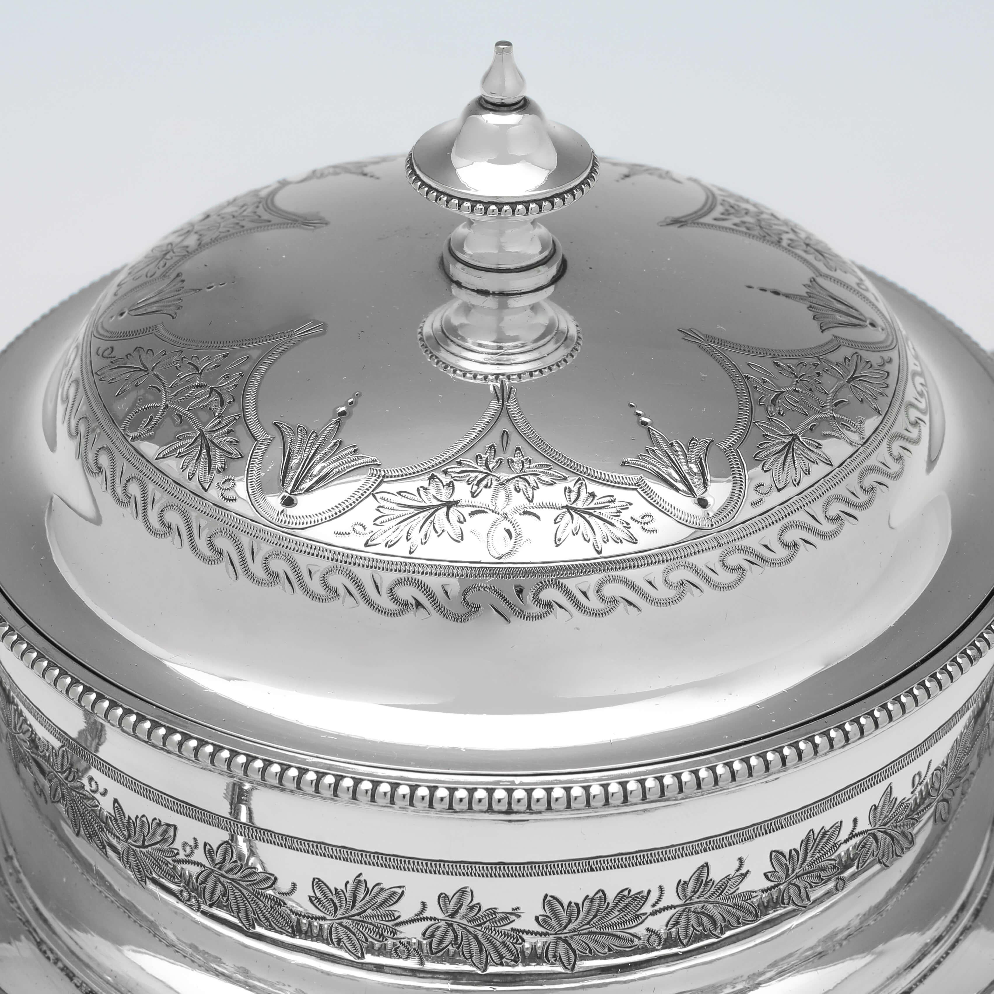 Victorian Silver Plated Butter Dish, Made, C. 1880  In Good Condition For Sale In London, London