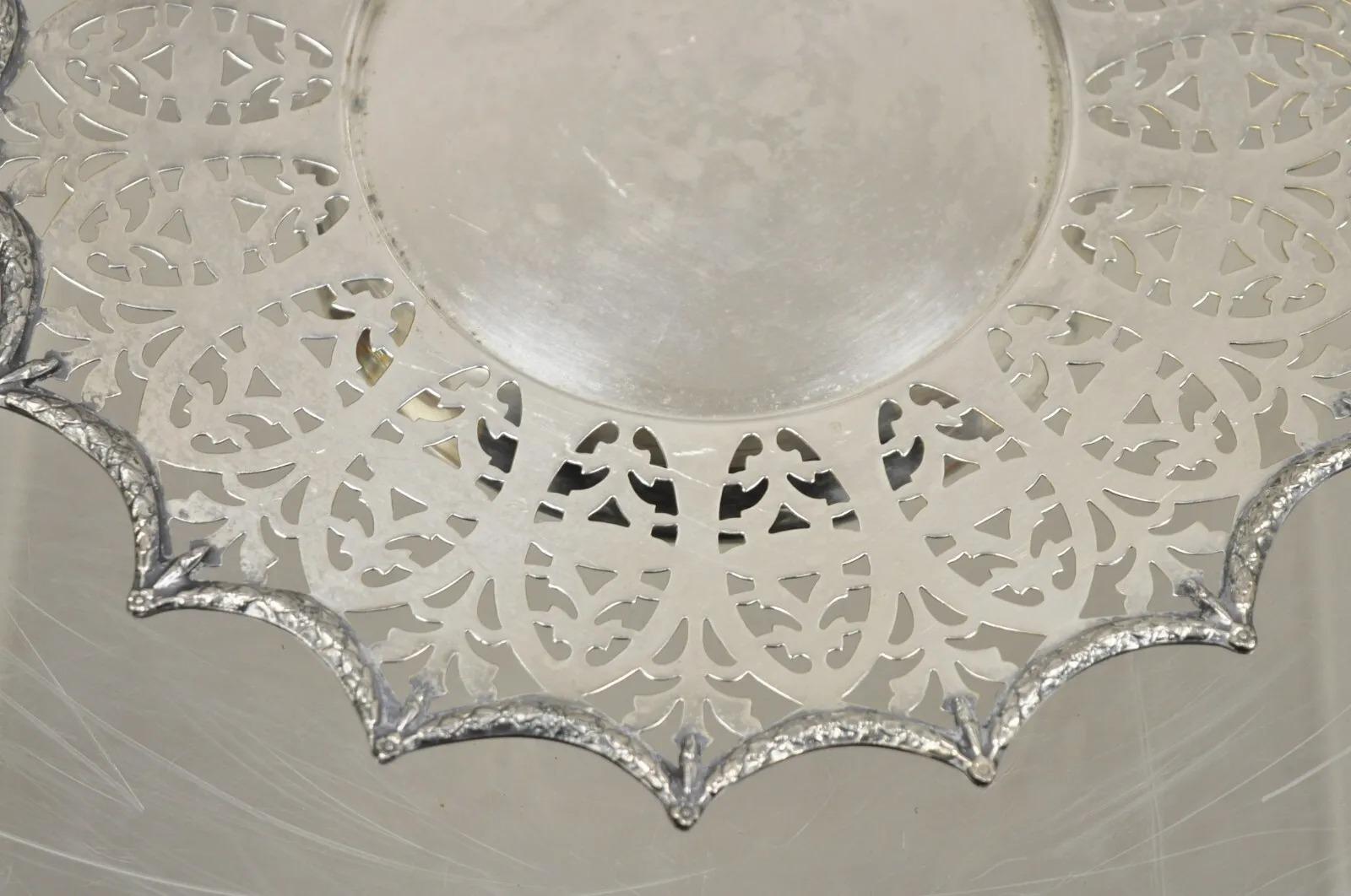 Plaqué argent Victorien A Silver Plated Draped Rim Small Footed Trinket Dish Platter Tray en vente