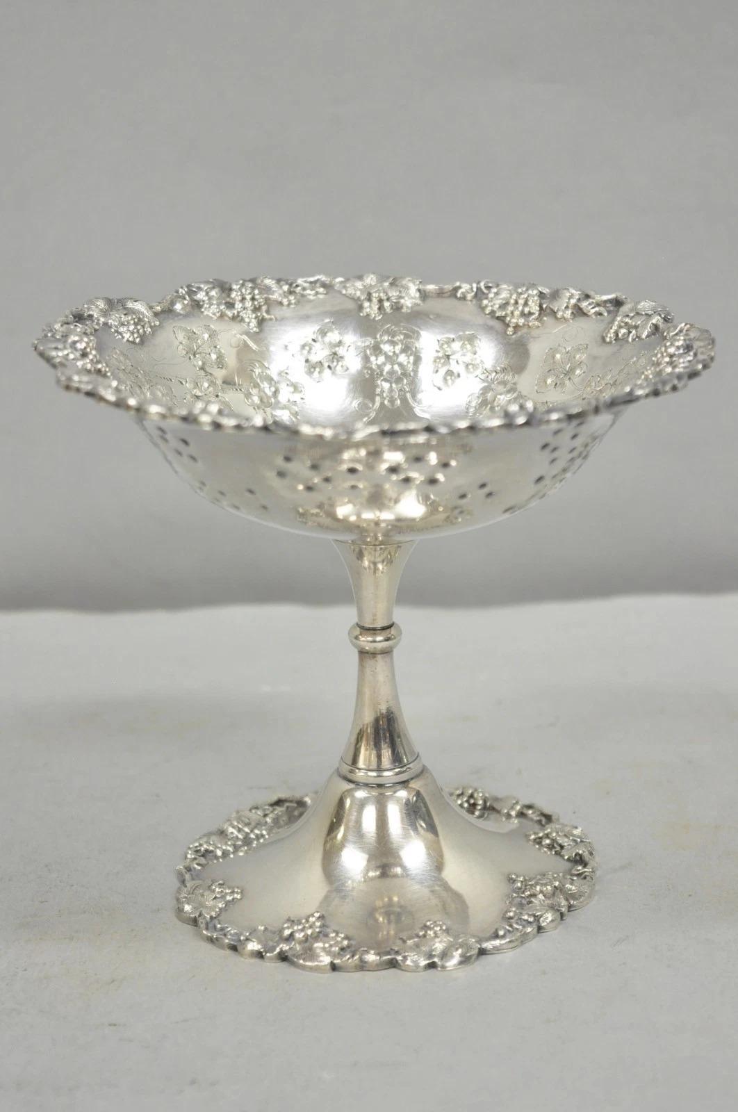 Victorian Silver Plated Grapevine Repousse Pedestal Candy Nut Dish by Barbour For Sale 6