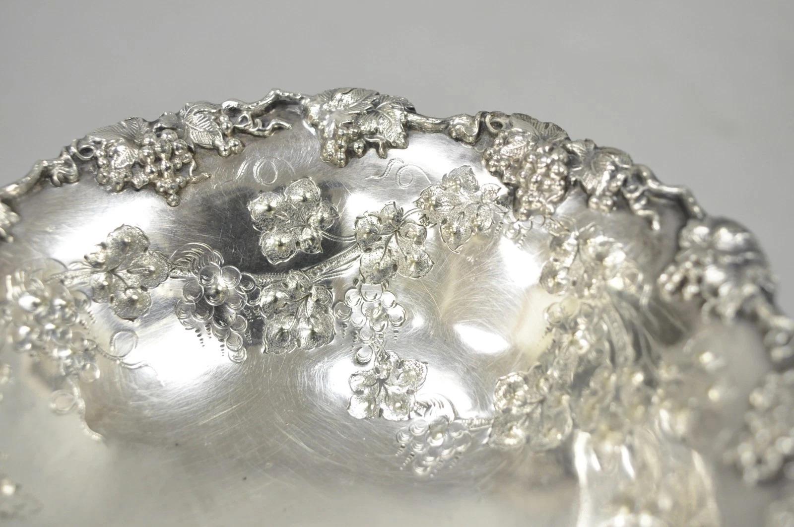 Victorian Silver Plated Grapevine Repousse Pedestal Candy Nut Dish by Barbour For Sale 4