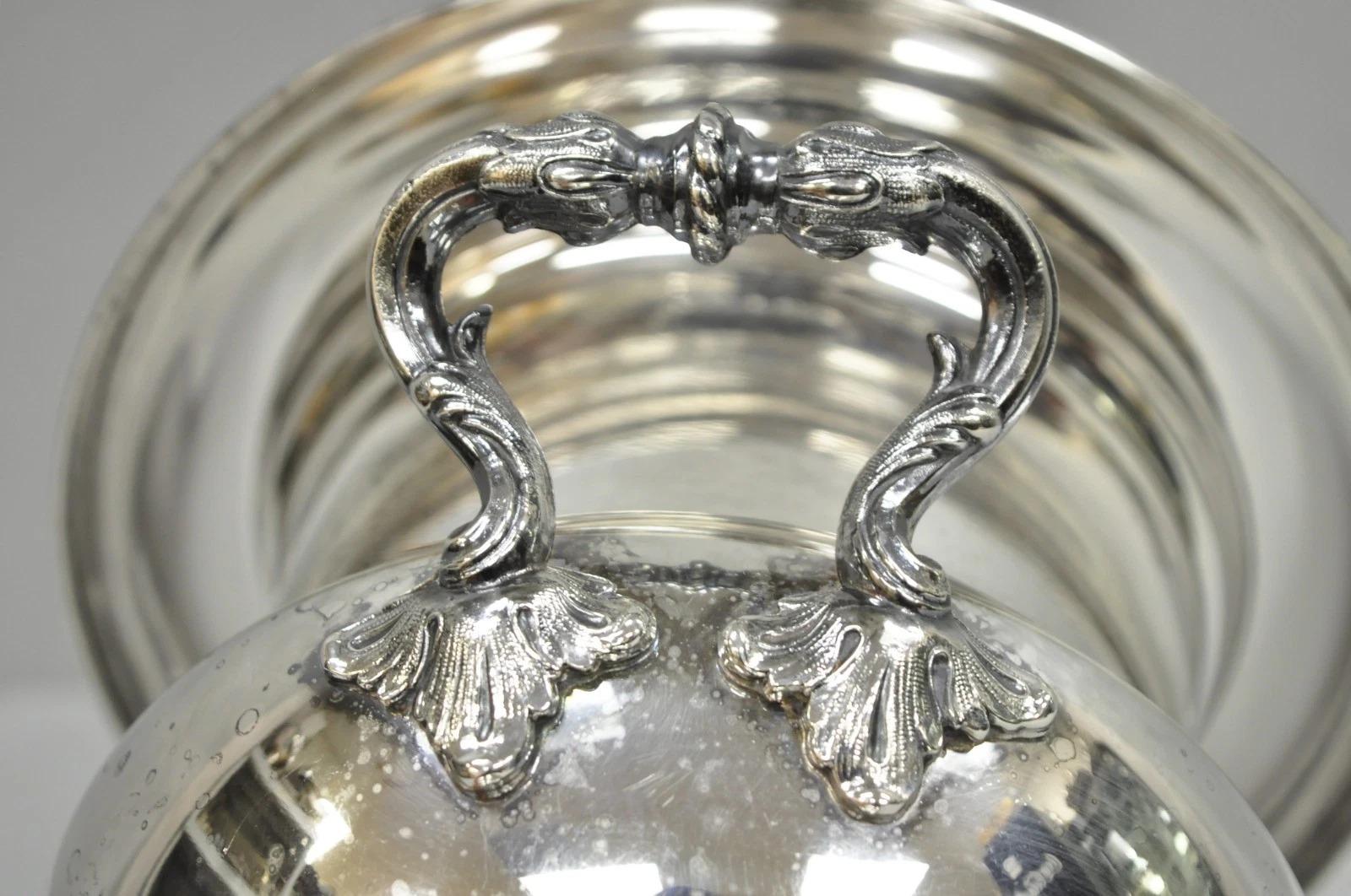 Inconnu Seau à glace Victorian Trophy Cup Silver Plated Bar Champagne Chiller Ice Bucket by Crescent en vente