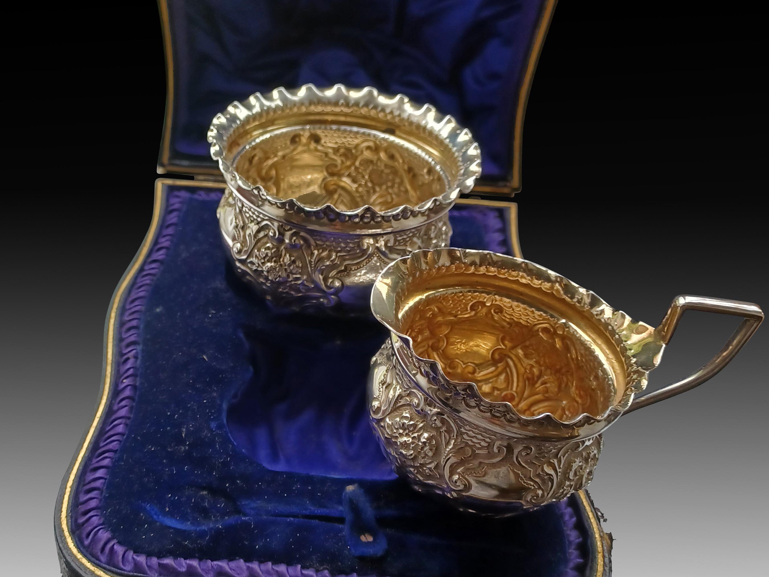 Women's or Men's Victorian Silver Sugar Bowl and Creamer with Foliate Embossing in Original Case For Sale