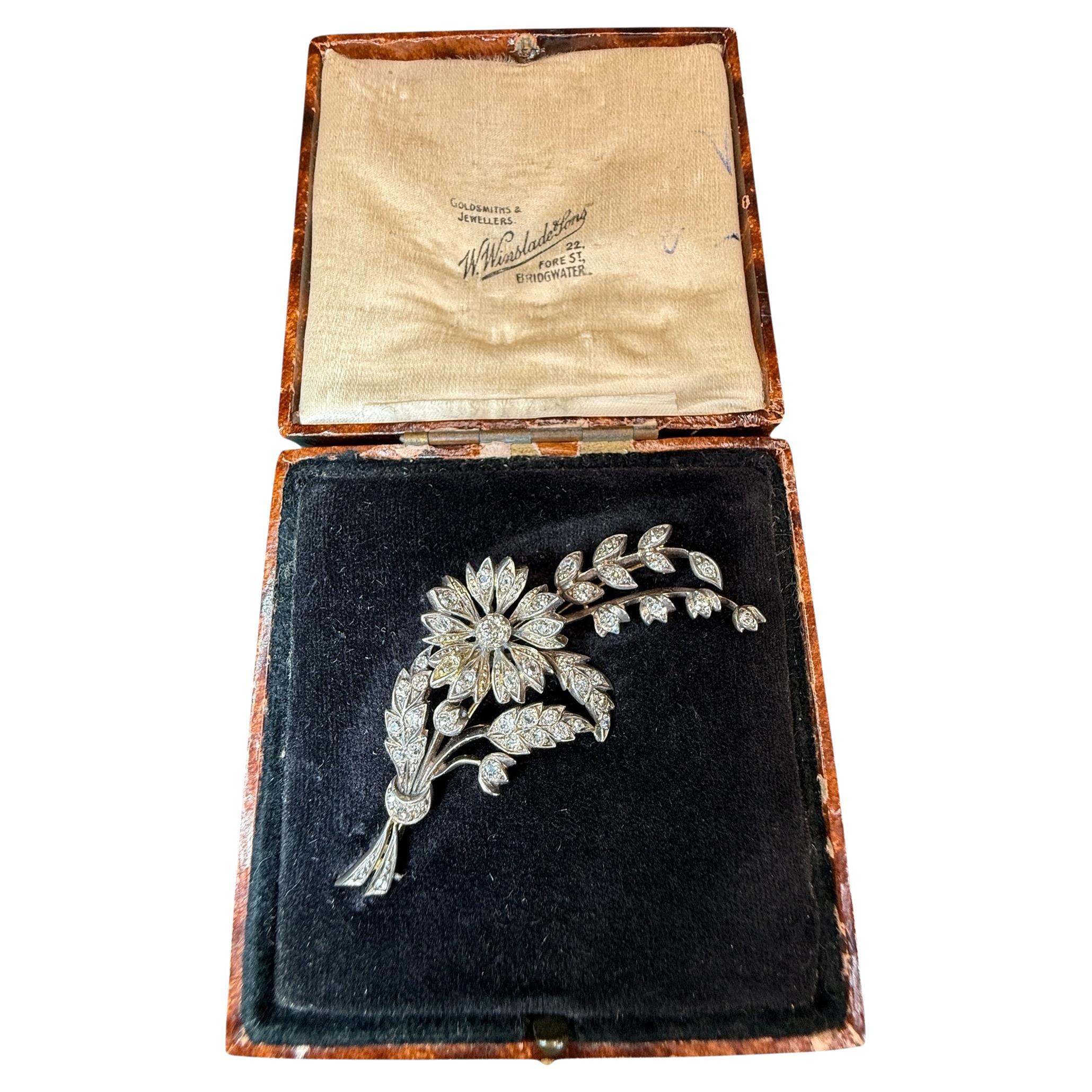 Broche victorienne en argent surmonté d
or 18 carats, diamant taille ancienne, 1,11 ct