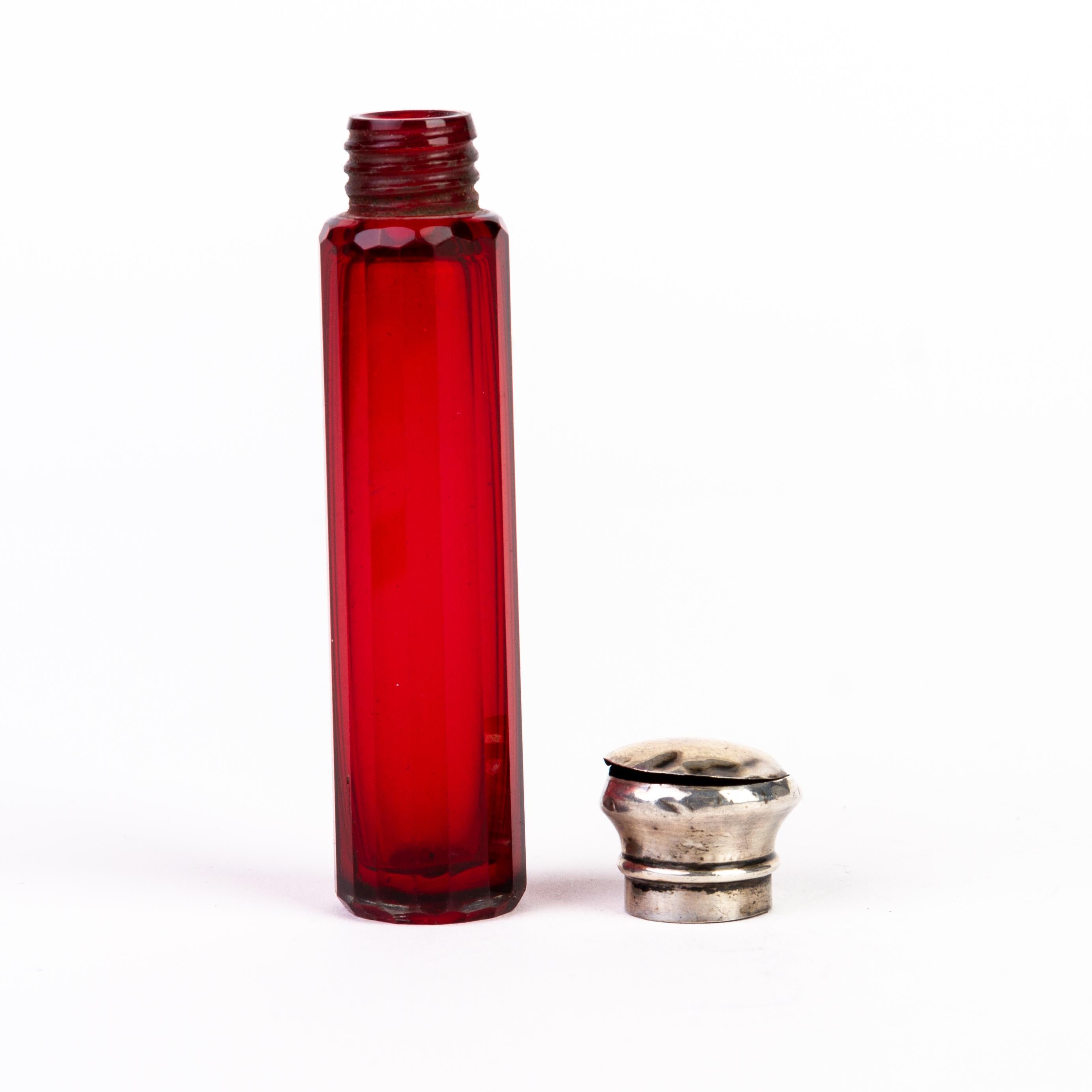 Victorian Silver Topped Ruby Glass Perfume Scent Bottle 2