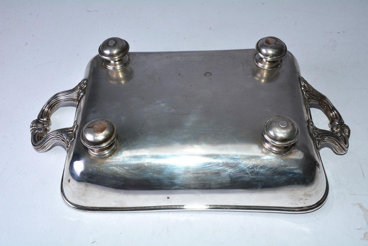 Victorian Silver Plated Serving Dish with Hot Water Space For Sale 2