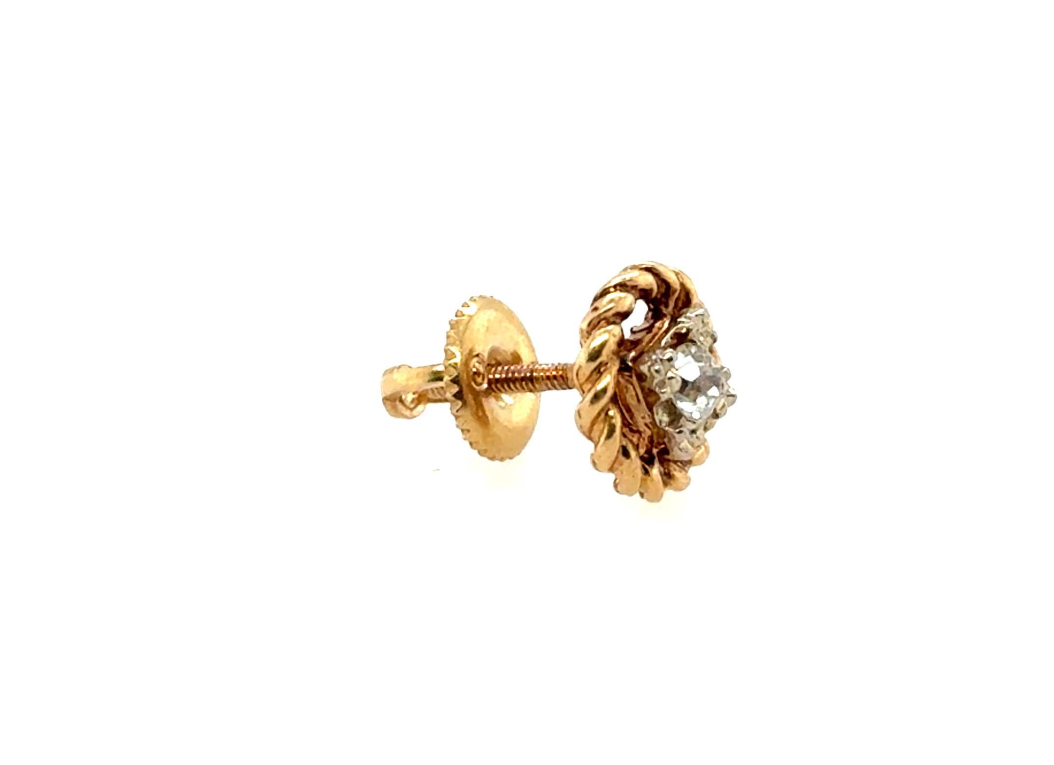 Autentico originale antico del 1880, vittoriano, con un singolo diamante Old Mine Cut da 0,10 carati, orecchino a vite in oro 14K


Presenta un autentico Diamonds Mine Cut F VS .10ct di estrazione naturale. 

Tutto originale

Diamante naturale al