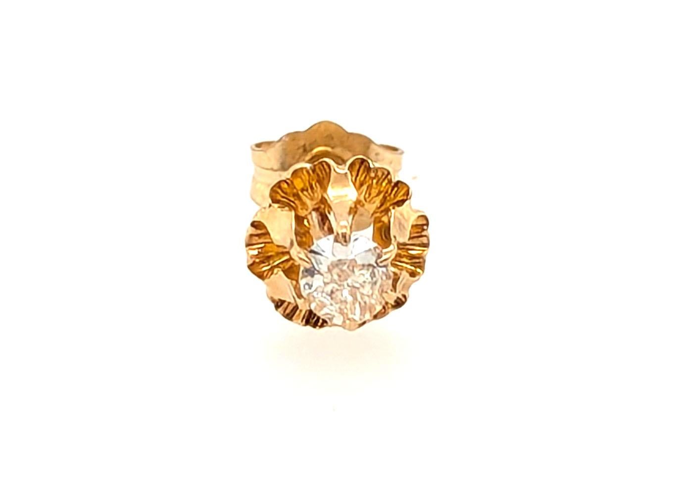 Victorien Boucle d'oreille victorienne à diamant unique miné .15ct Old Mine 14K Original 1880's en vente