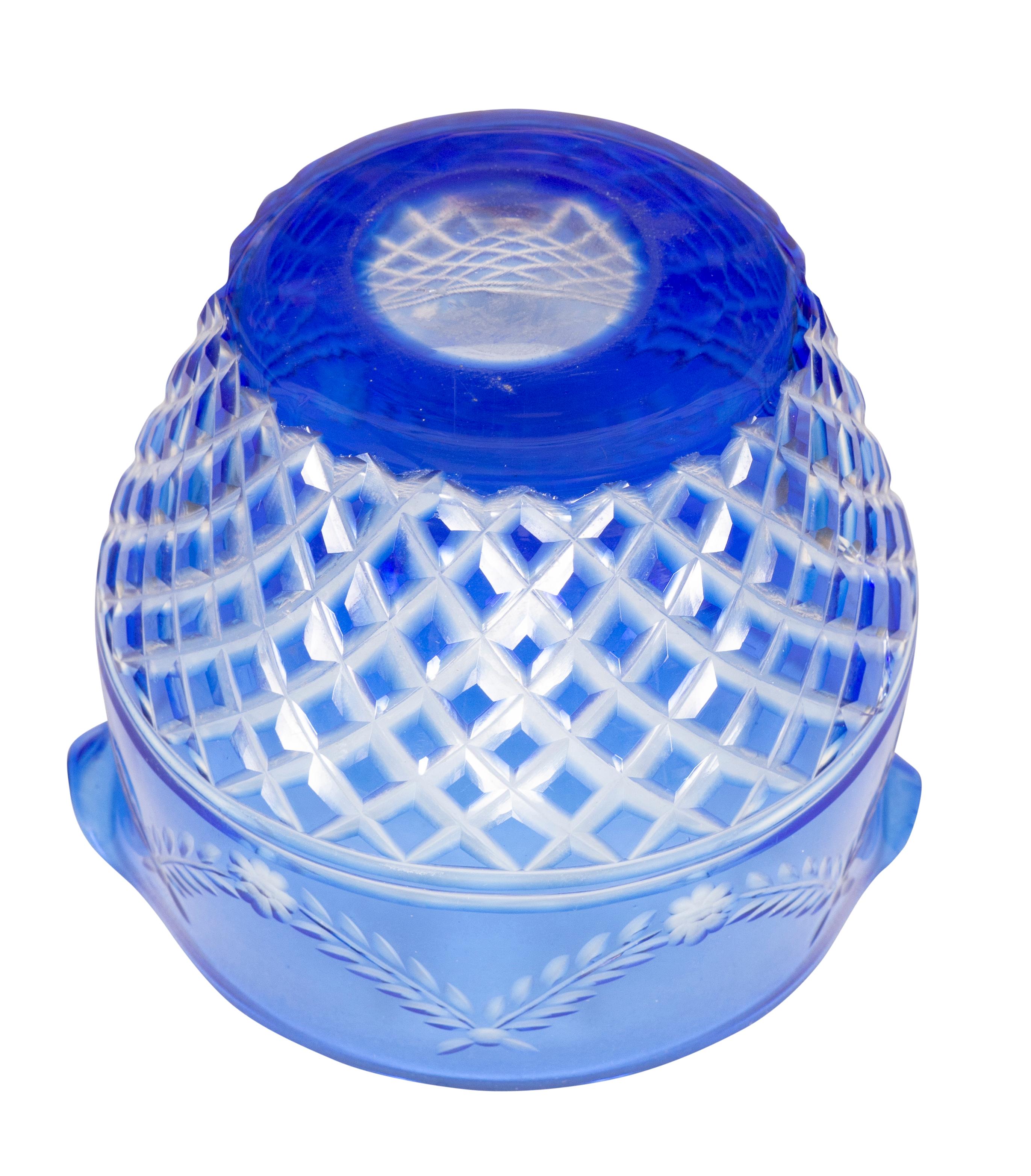 viktorianisches Sechzigteiliges Stemware aus klarem Kristall mit blauem Schliff (Geschliffenes Glas) im Angebot
