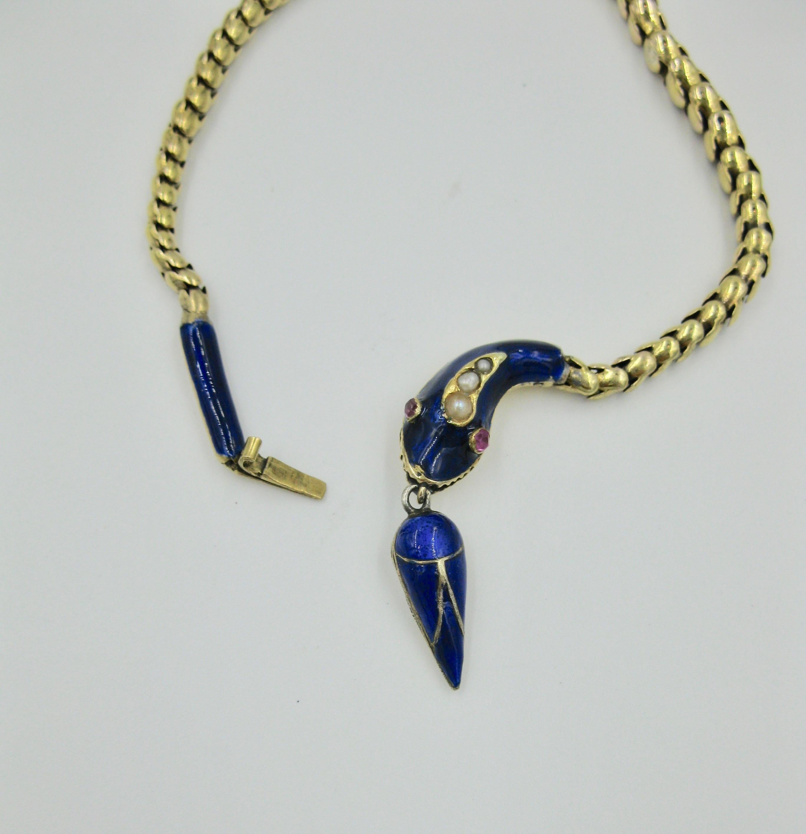Viktorianisches Schlangenarmband Rubin Perle 14 Karat Gold Blau Emaille Antik 1840 im Angebot 2
