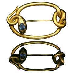 Vintage Victorian snake brooch set with a 1 carat natural sapphire