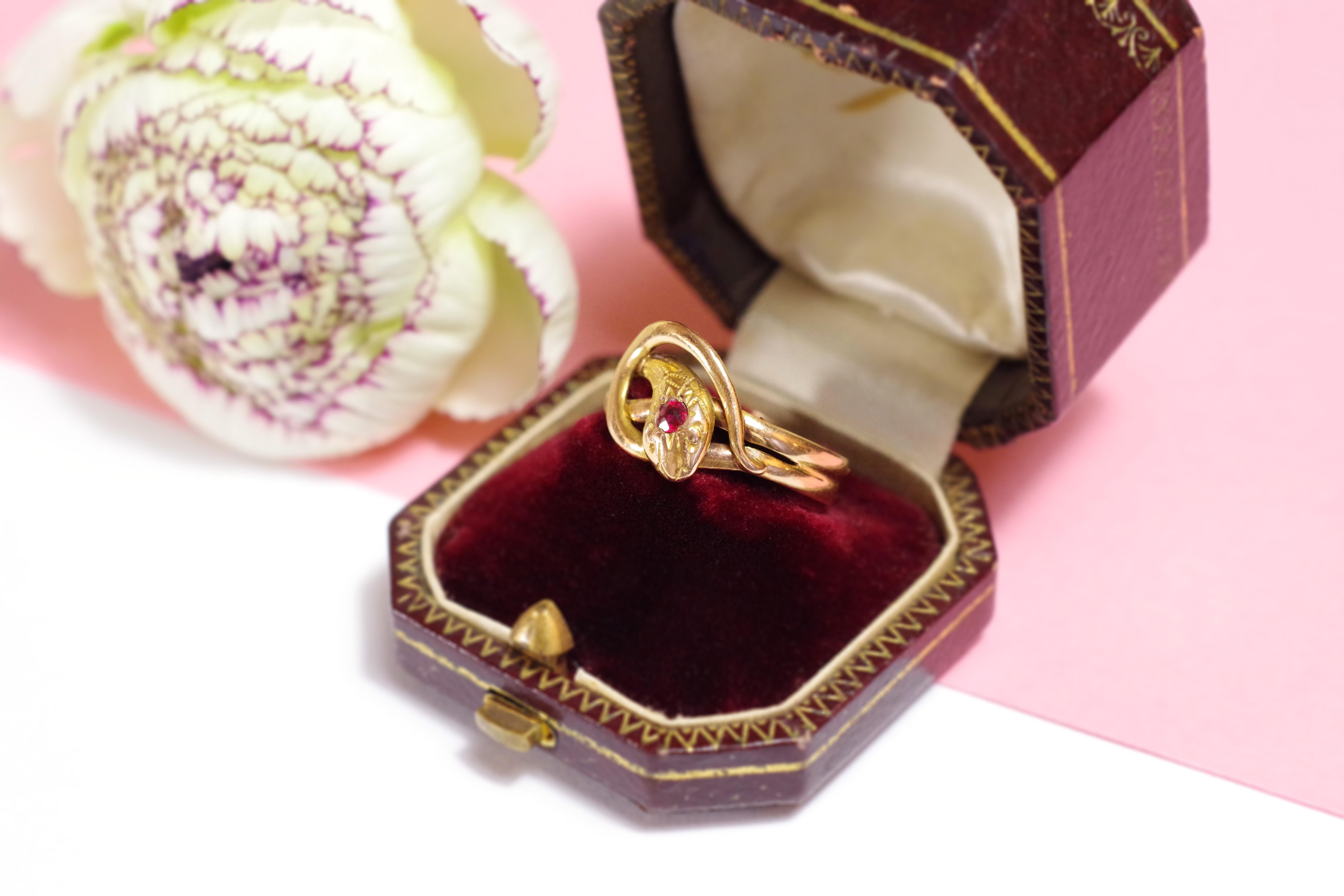 Women's or Men's Victorian Snake Garnet Ring, Antique French Engagement Gold Ring