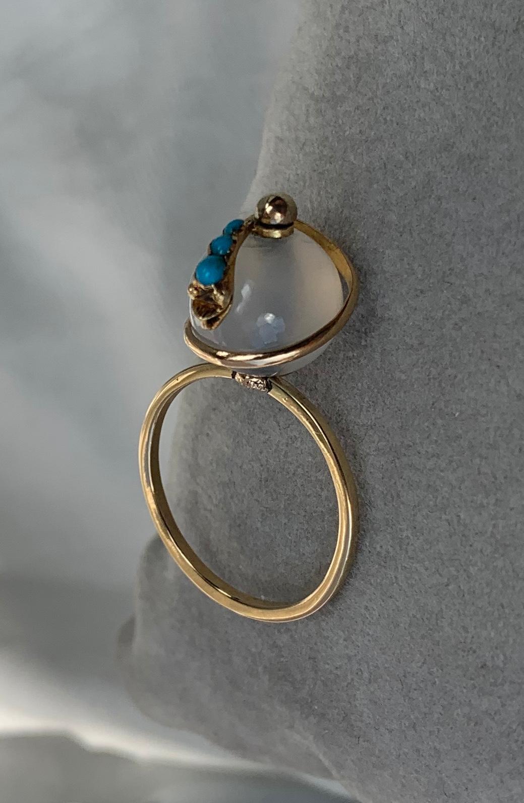 Bague en forme de globe de serpent victorienne ancienne en or avec turquoise et pierre de lune en vente 3
