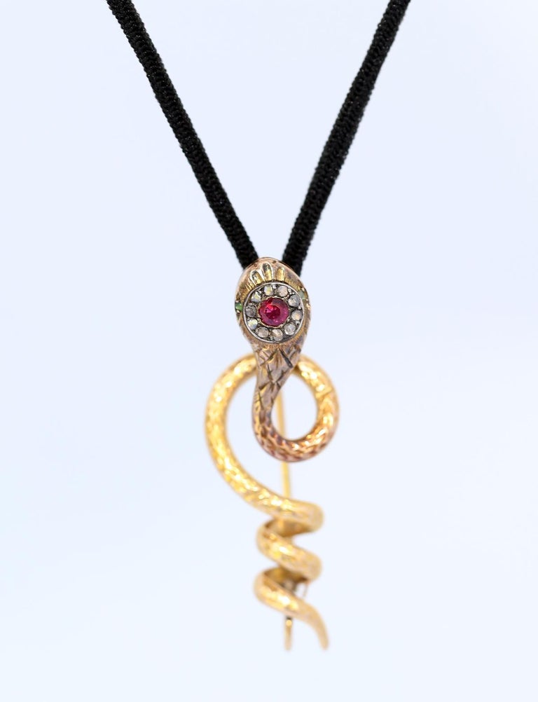 Victorian Snake Gold Brooch Pendant, 1890 For Sale 6