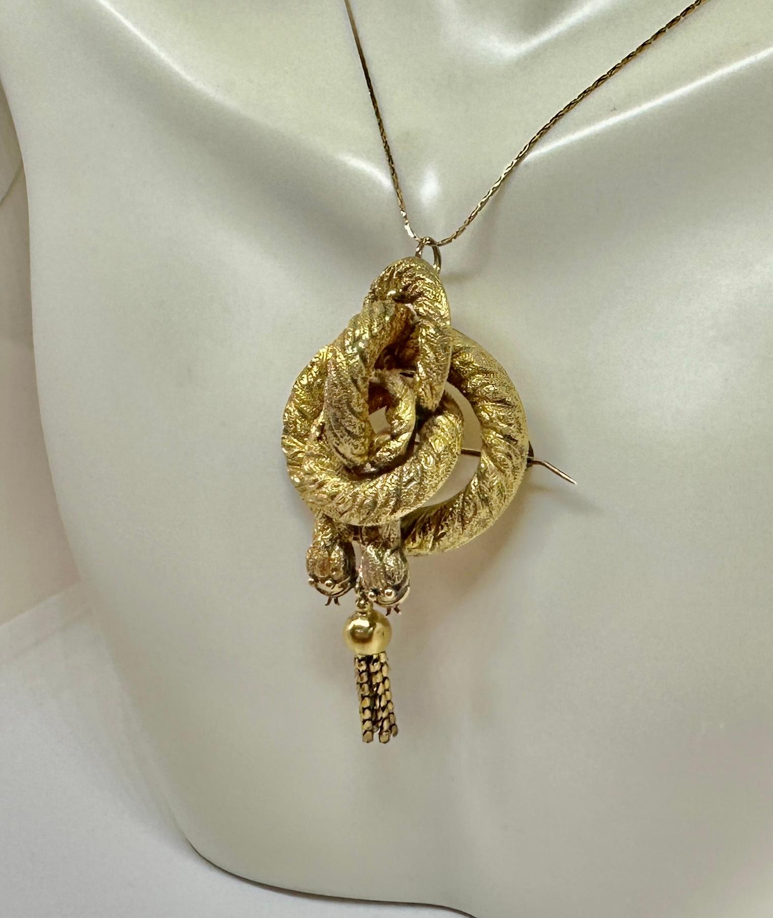 Victorian Snake Pendant Brooch Necklace Antique Double Snakes 14 Karat Gold 1860 For Sale 3