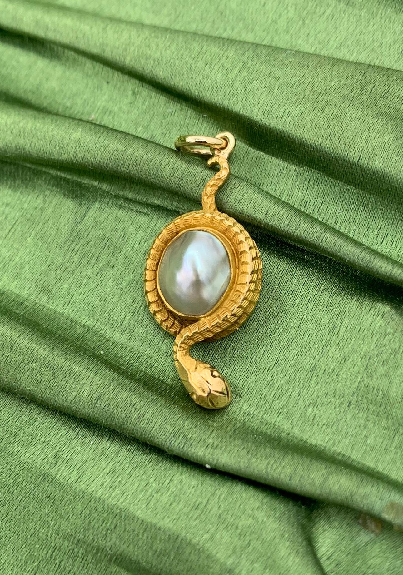 antique baroque pearl pendant