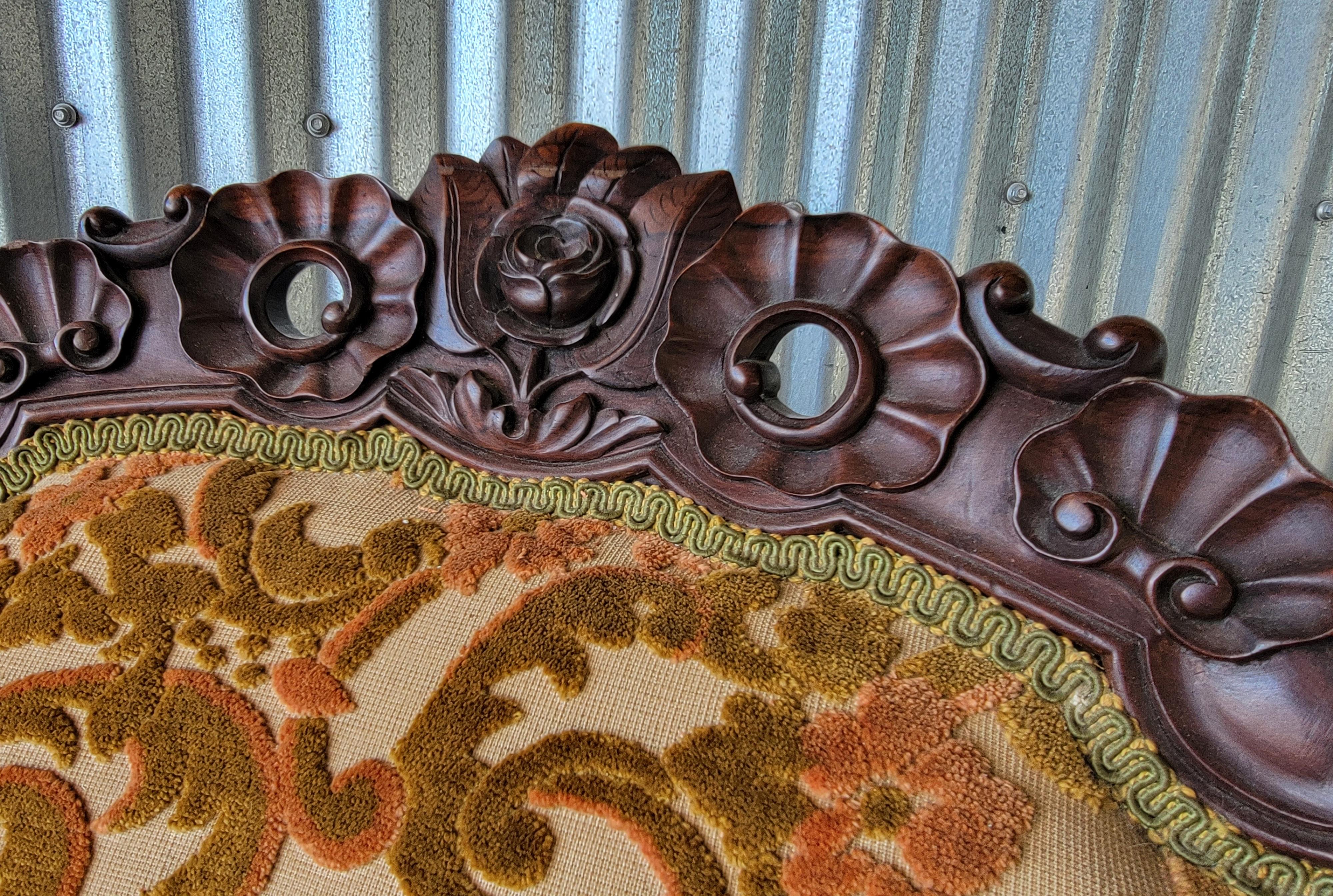 Victorian Sofa Circa. 1880 For Sale 8