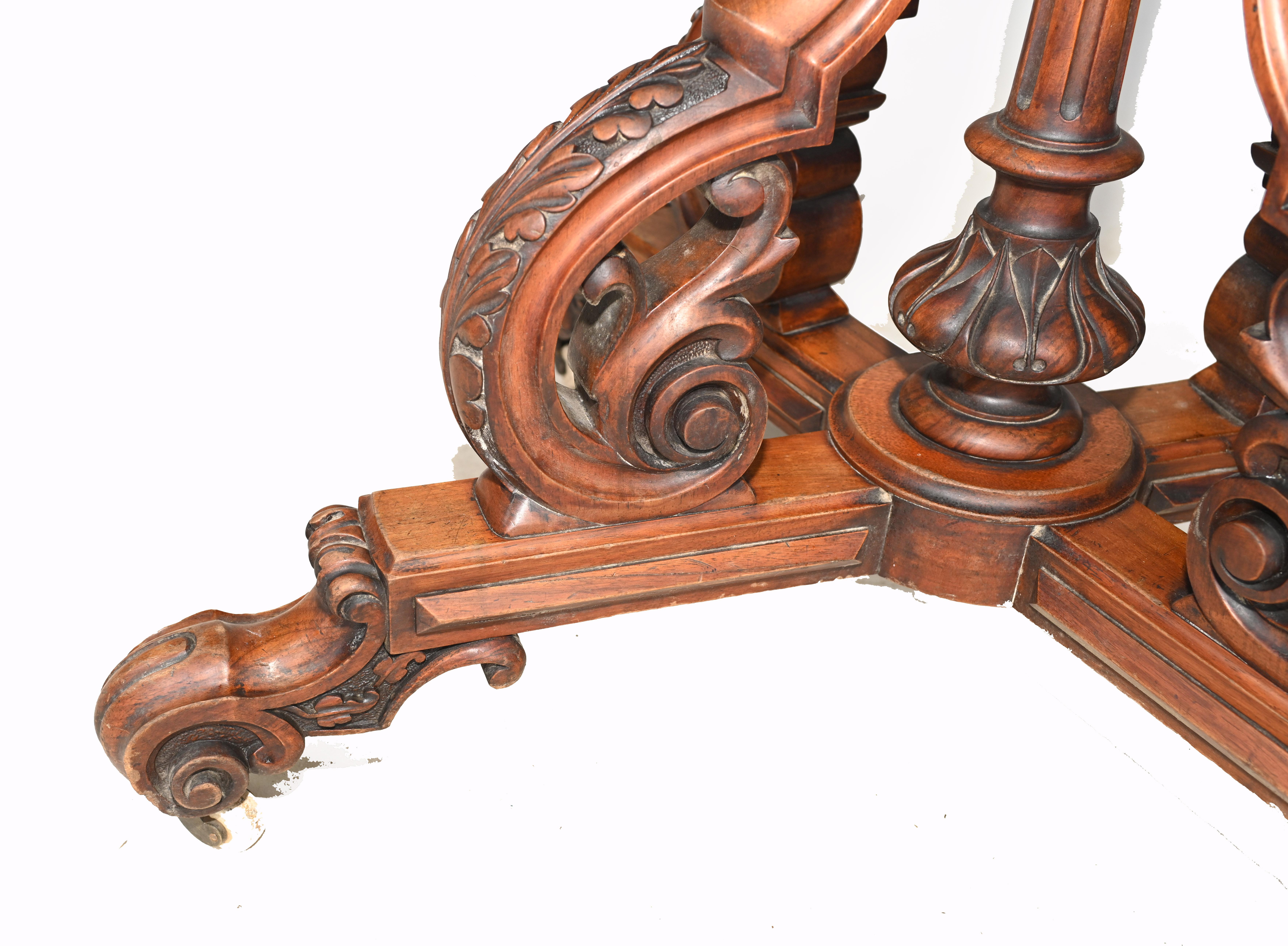 Mid-19th Century Victorian Sofa Table Walnut Antique 1860 For Sale