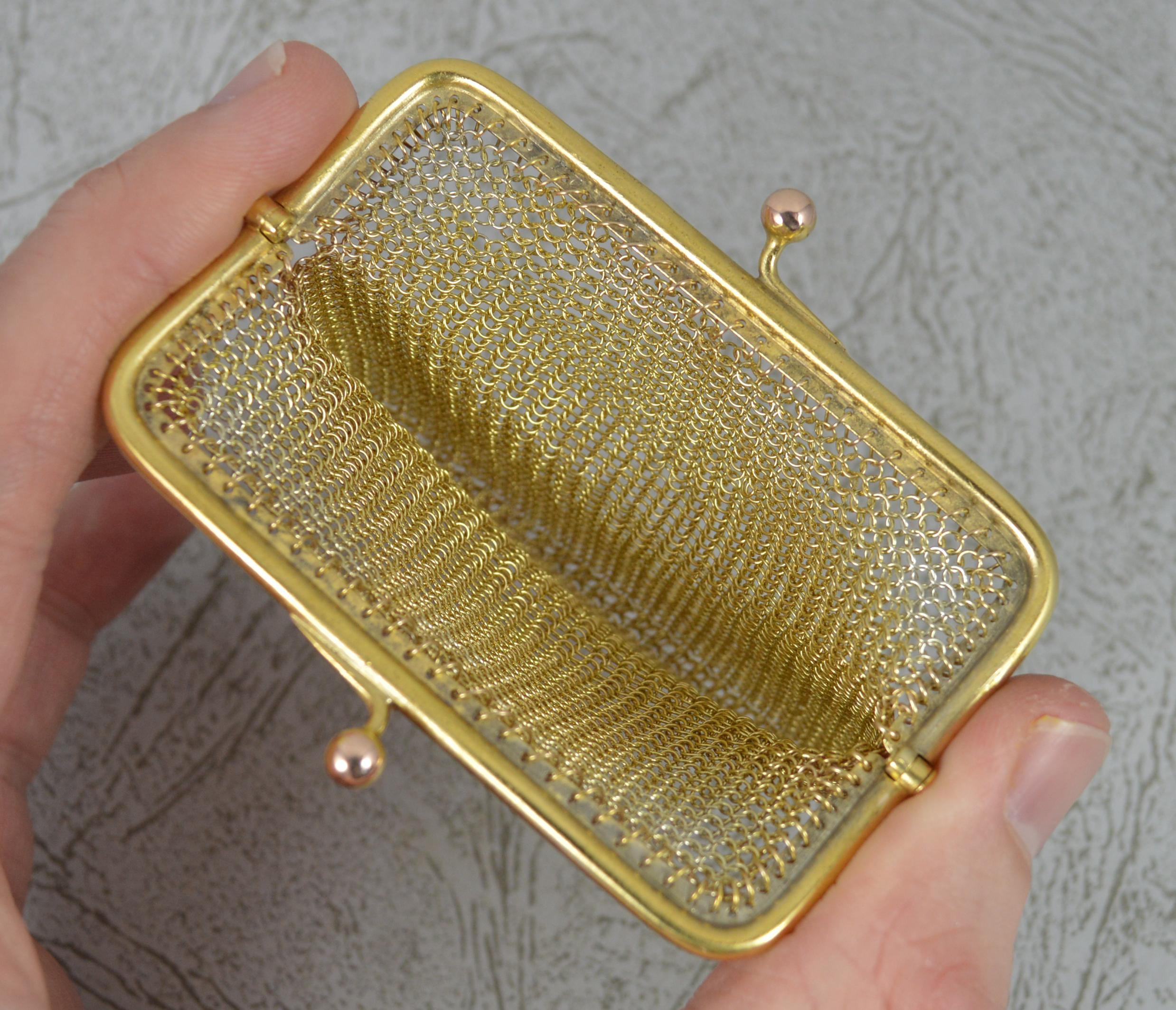 Women's Victorian Solid 9 Carat Gold Ladies Coin Purse Chainmail Bag For Sale