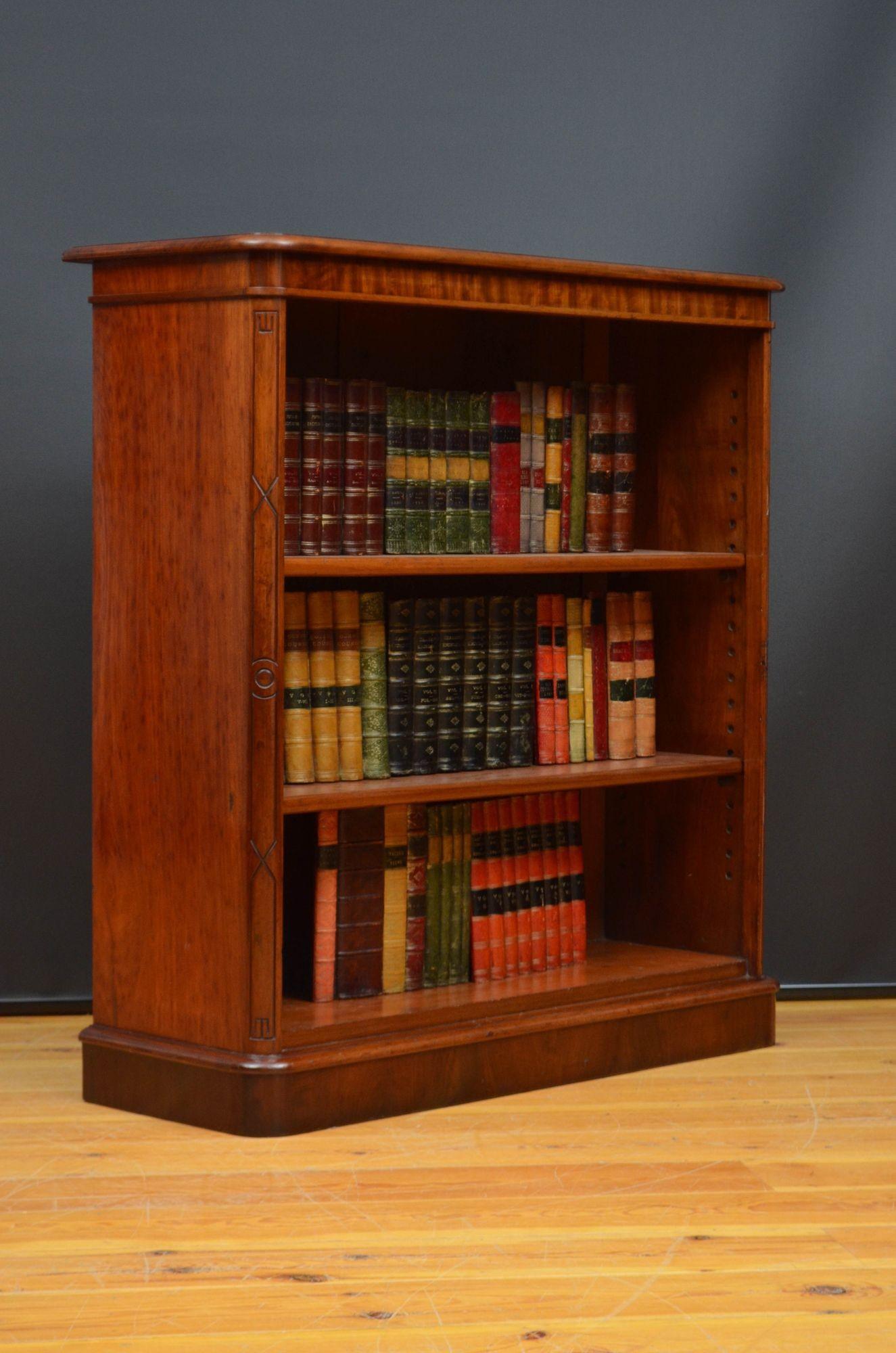 Victorian Solid Mahogany Open Bookcase In Good Condition For Sale In Whaley Bridge, GB