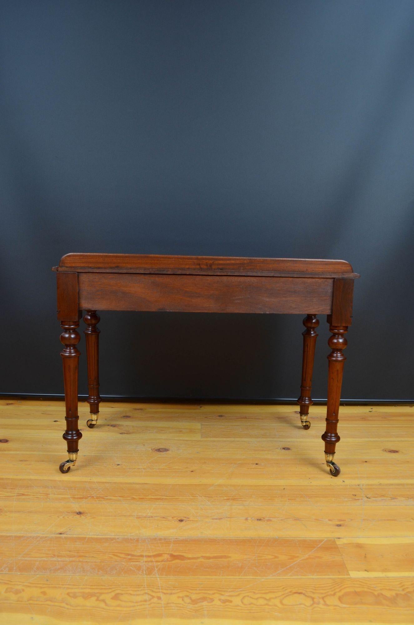 Victorian solid Mahogany writing table For Sale 10