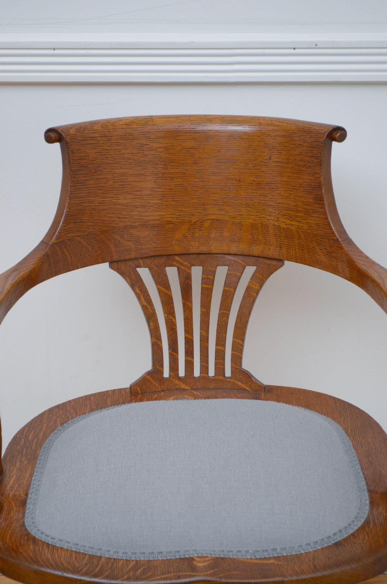 Victorian Solid Oak Swivelling Desk Chair 1