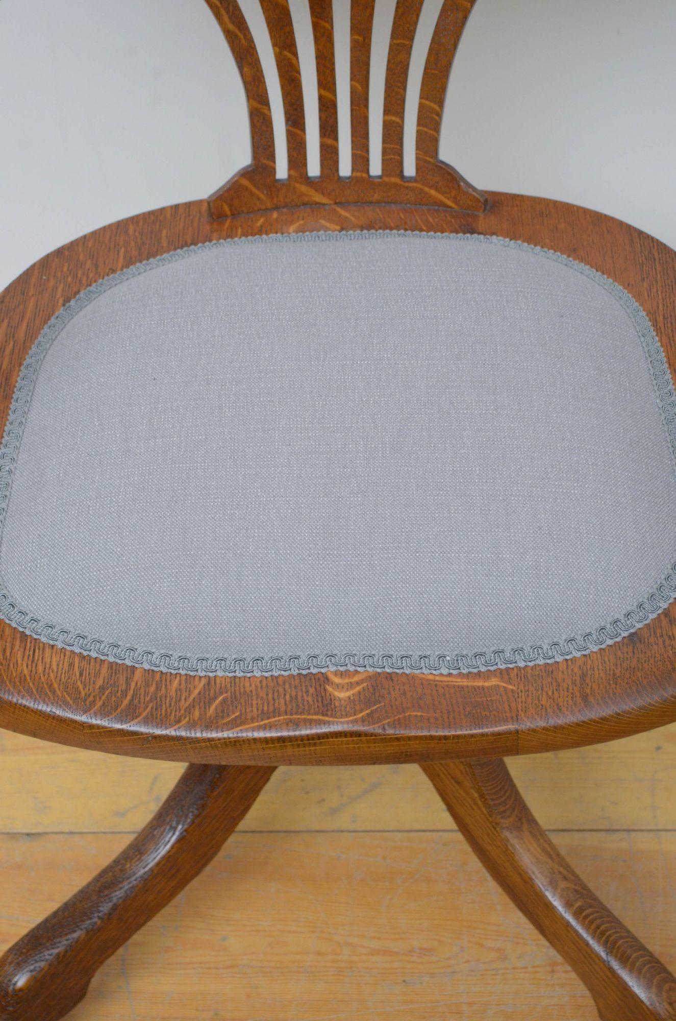 Victorian Solid Oak Swivelling Desk Chair 3