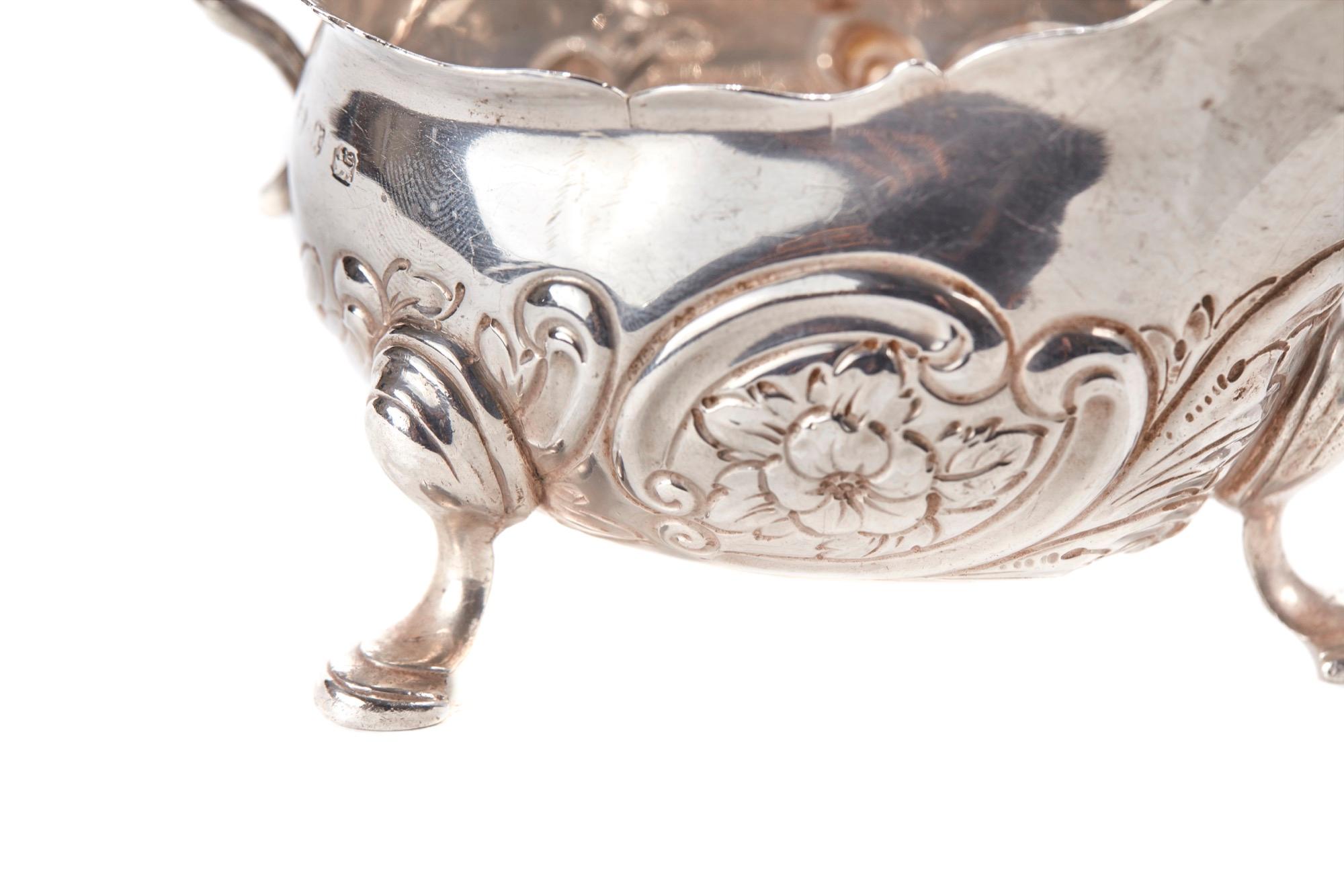 European Victorian Solid Silver Sauce-Boat For Sale