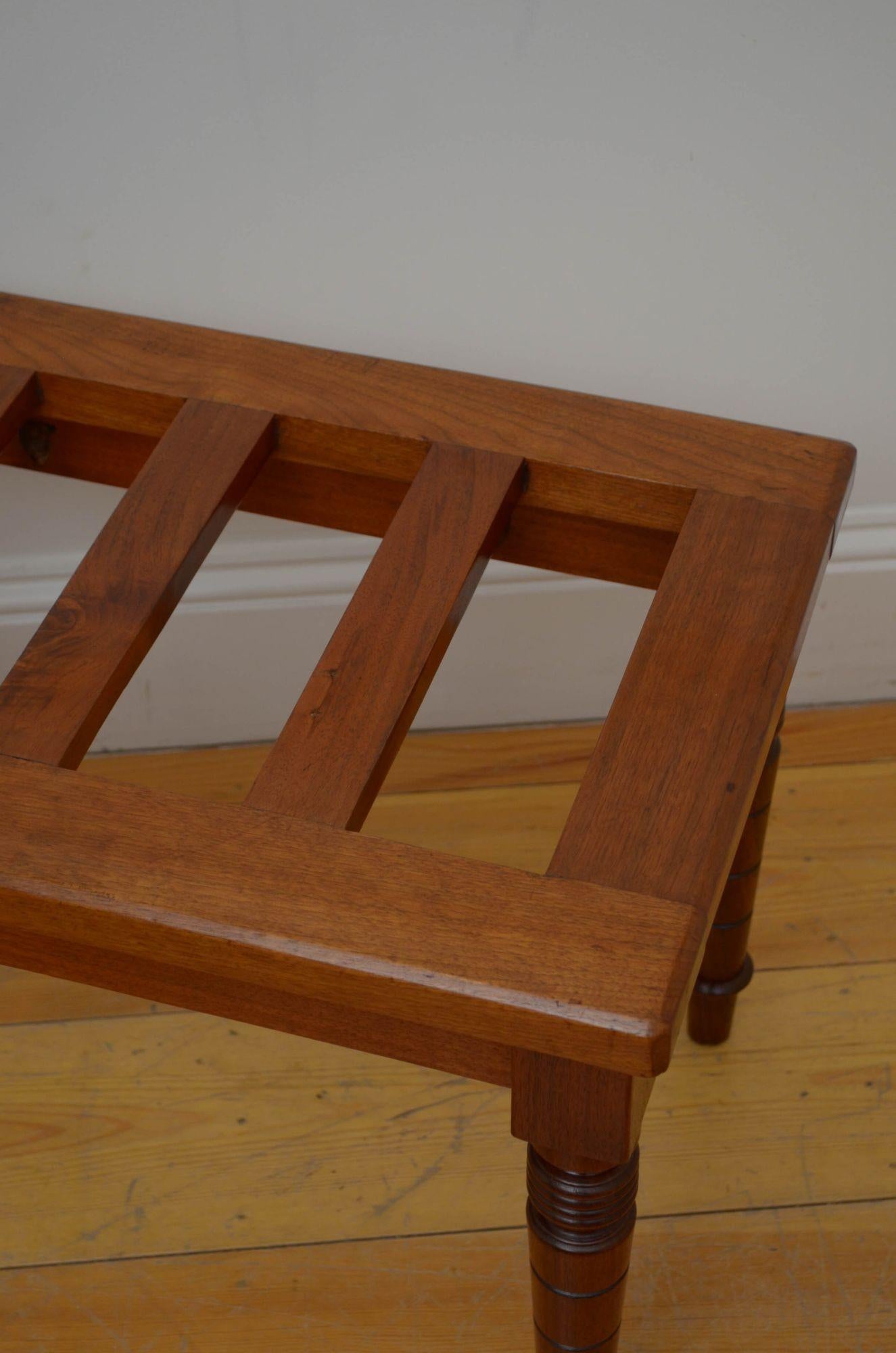 Victorian Solid Walnut Luggage Rack In Good Condition For Sale In Whaley Bridge, GB