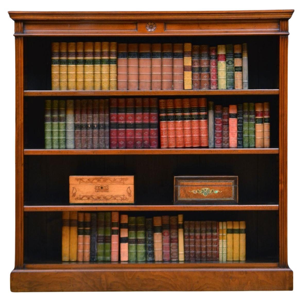 Bibliothèque ouverte victorienne en noyer massif