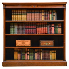 Bibliothèque ouverte victorienne en noyer massif