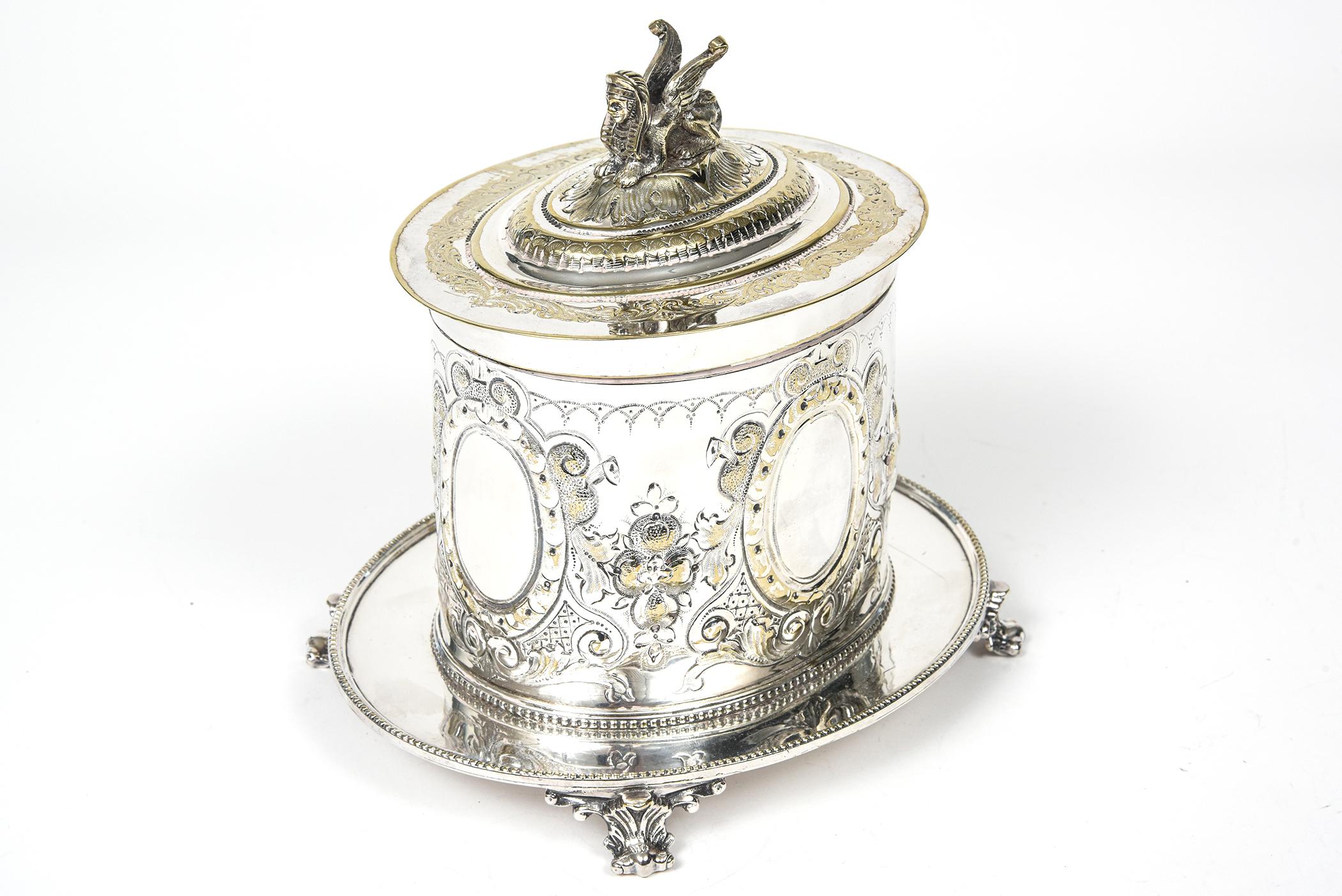 Victorian Sphinx Egyptian Revival Mappin & Webb Silver Plate Biscuit Barrel Box In Good Condition For Sale In Miami Beach, FL